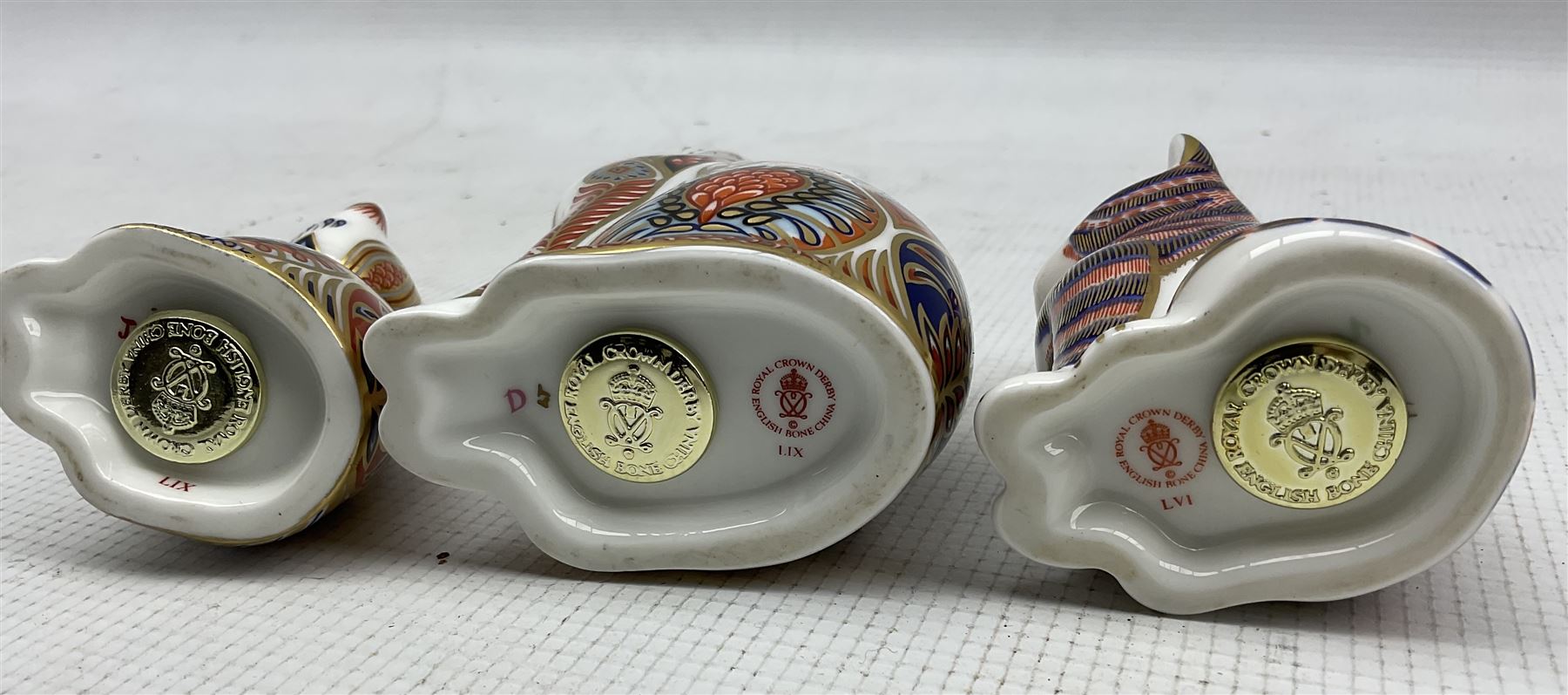 Three Royal Crown Derby paperweights comprising a Siamese cat and kitten dated 1996 and another Cat - Image 2 of 3