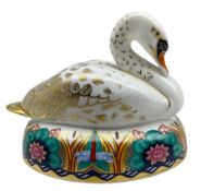 Royal Crown Derby 'White Swan' paperweight