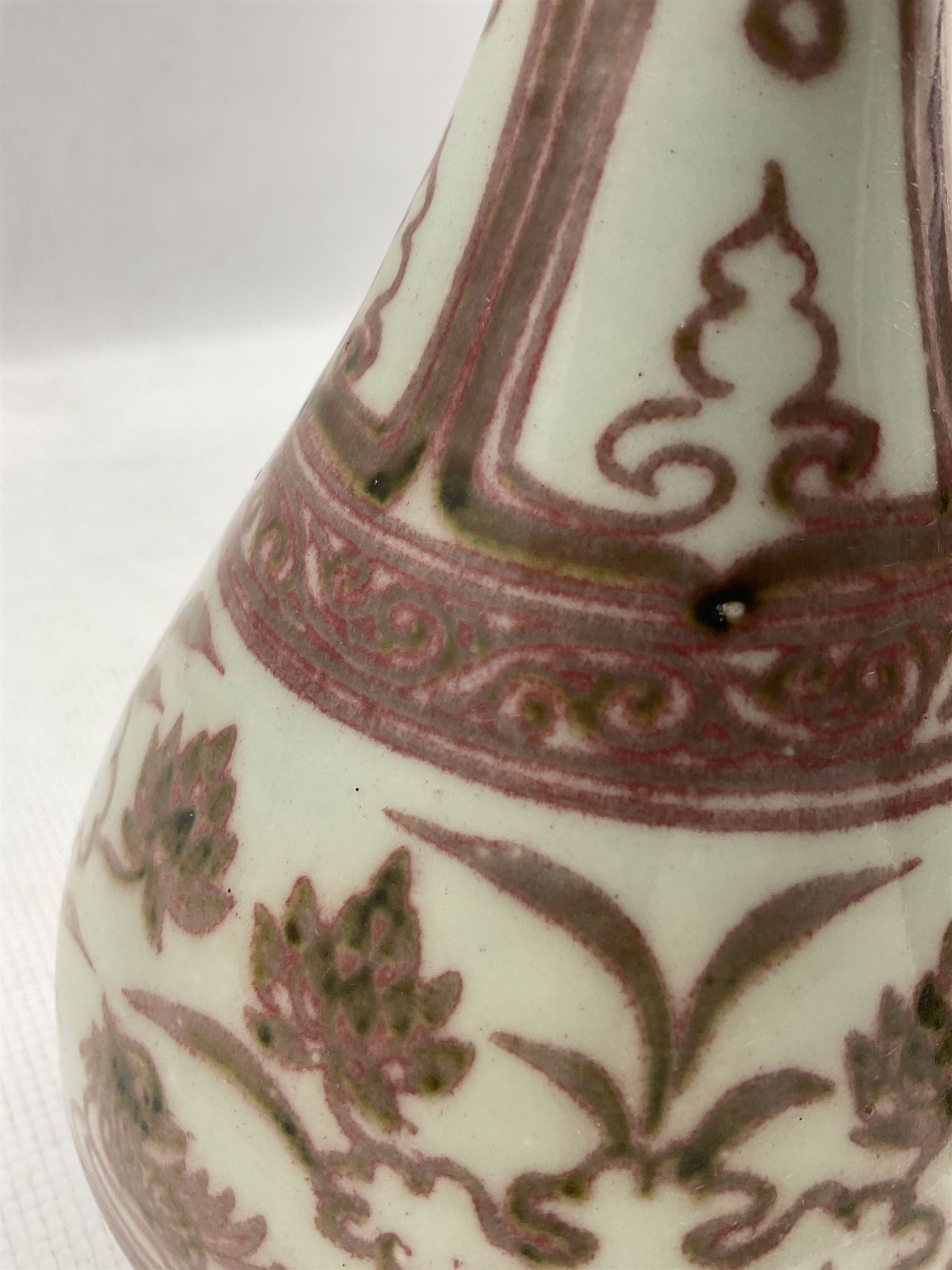 Chinese provincial vase decorated with red flowers and leaves on a white ground H26cm - Image 6 of 6