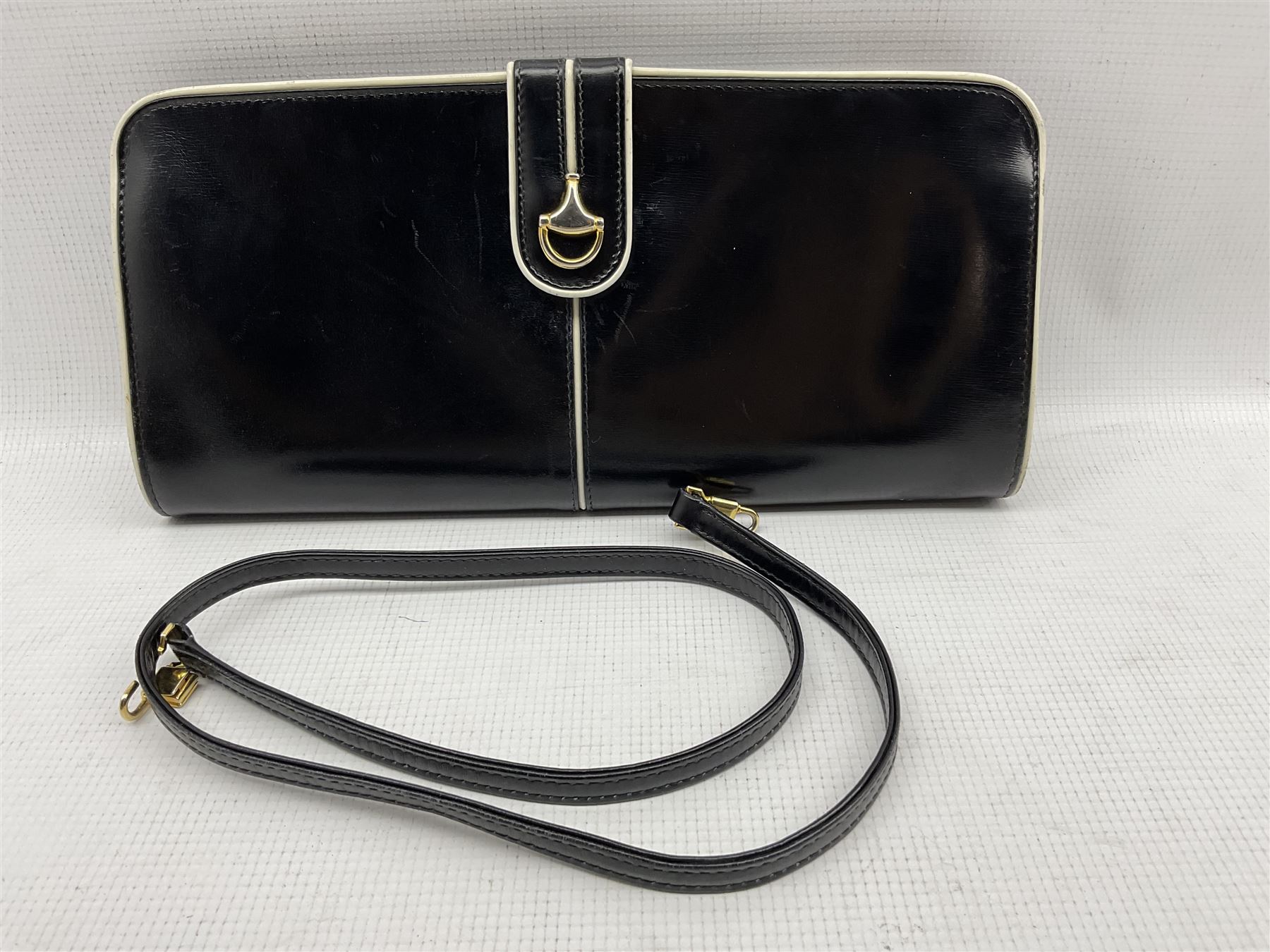 Gucci black leather clutch bag with white piping and shoulder strap 30cm x 14cm - Image 3 of 3