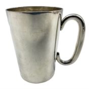 Plain silver mug with loop handle H12cm Birmingham 1930 11oz