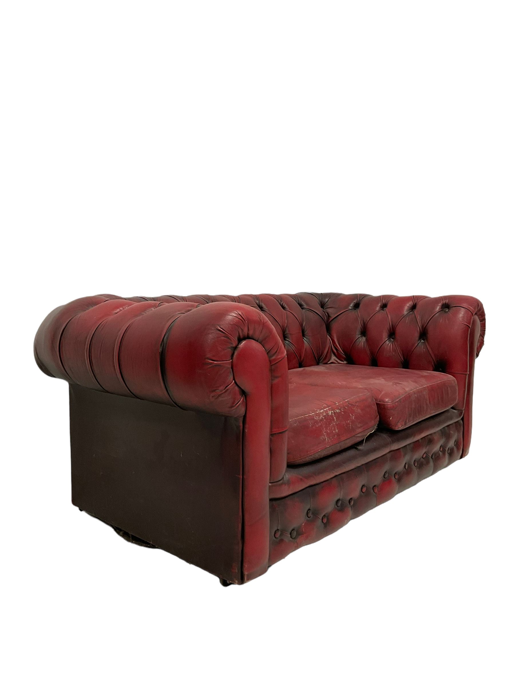 Two seat Chesterfield sofa upholstered in buttoned red leather - Image 2 of 4