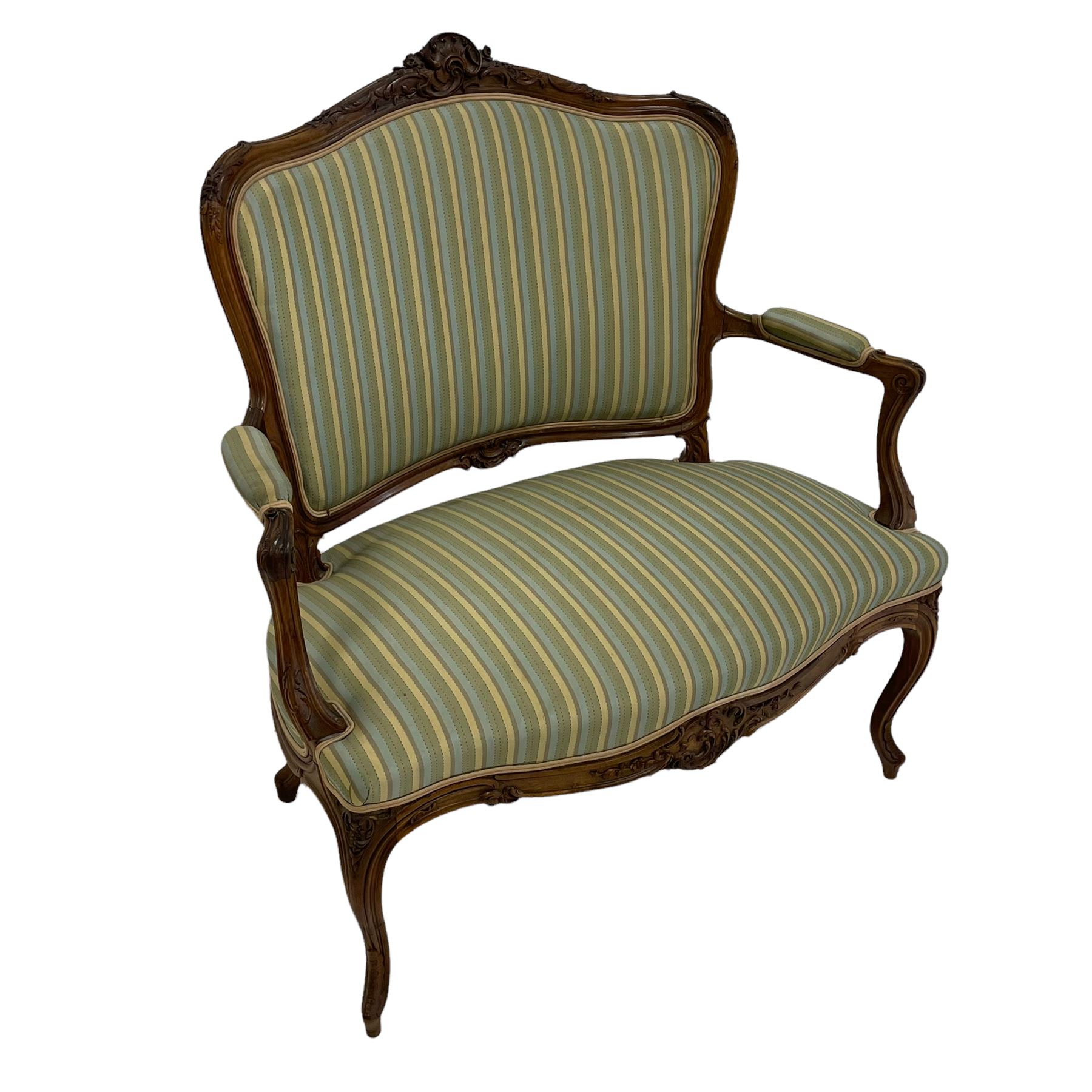 Late 20th century French walnut settee - Image 3 of 8