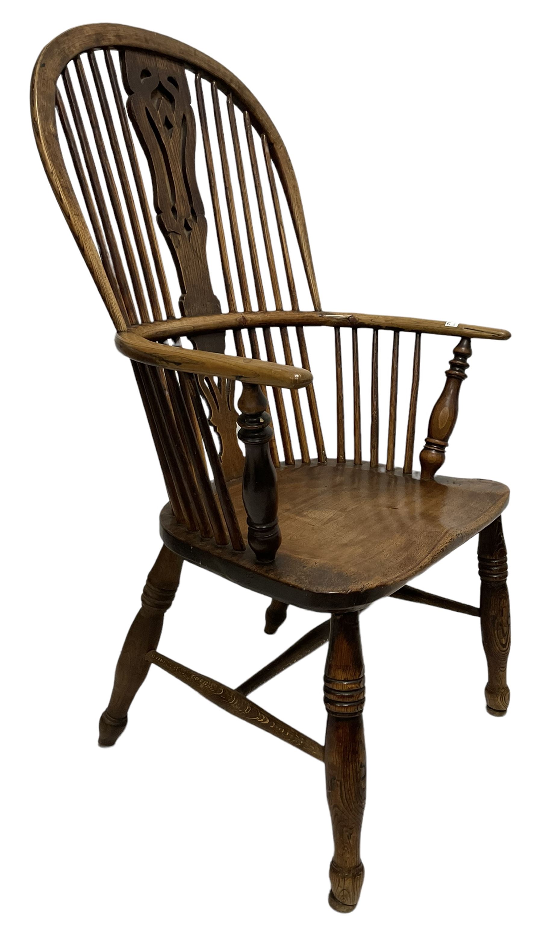 Early 19th century Windsor armchair