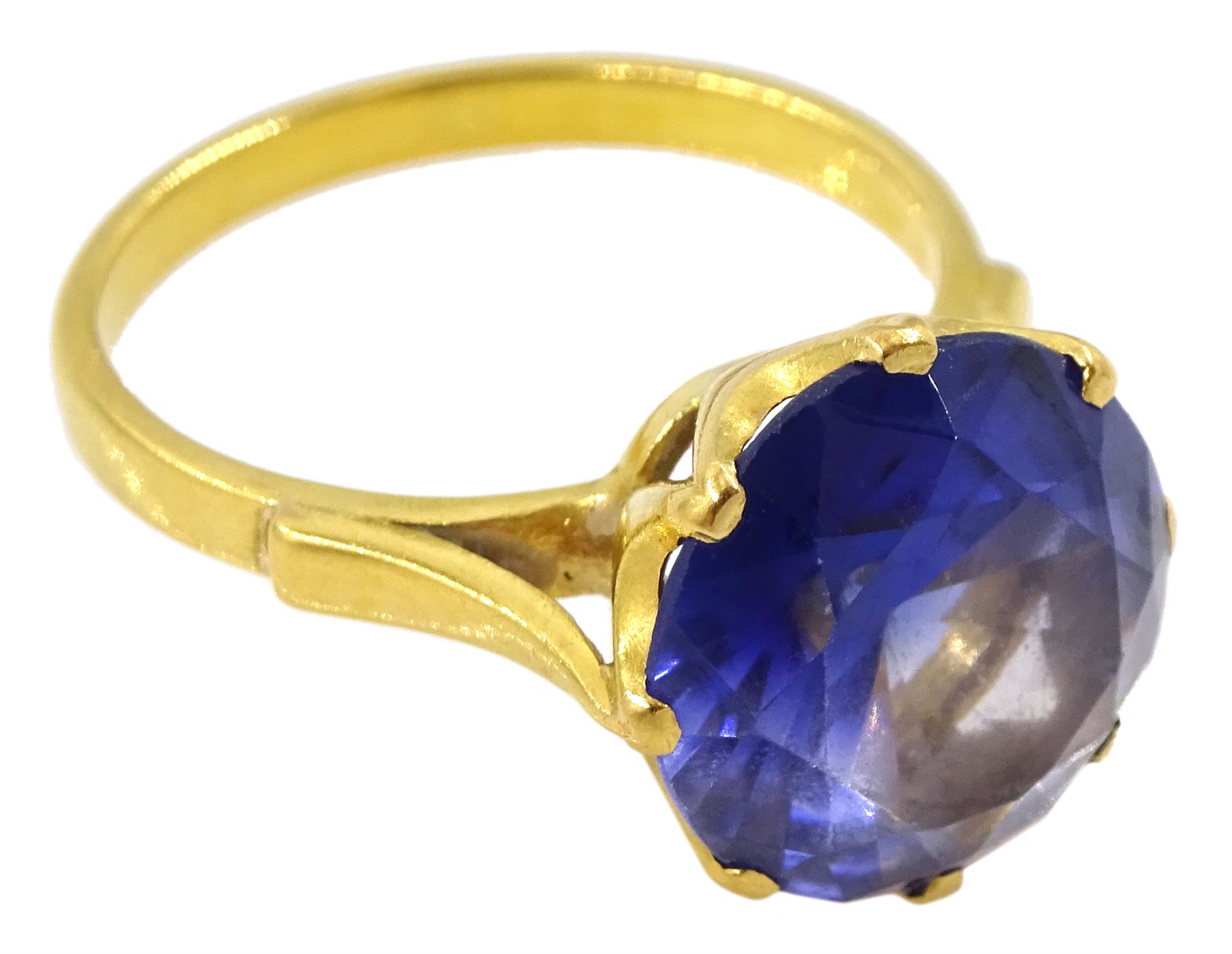22ct gold single stone synthetic sapphire ring - Image 3 of 4