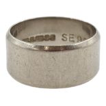 18ct white gold wide wedding band