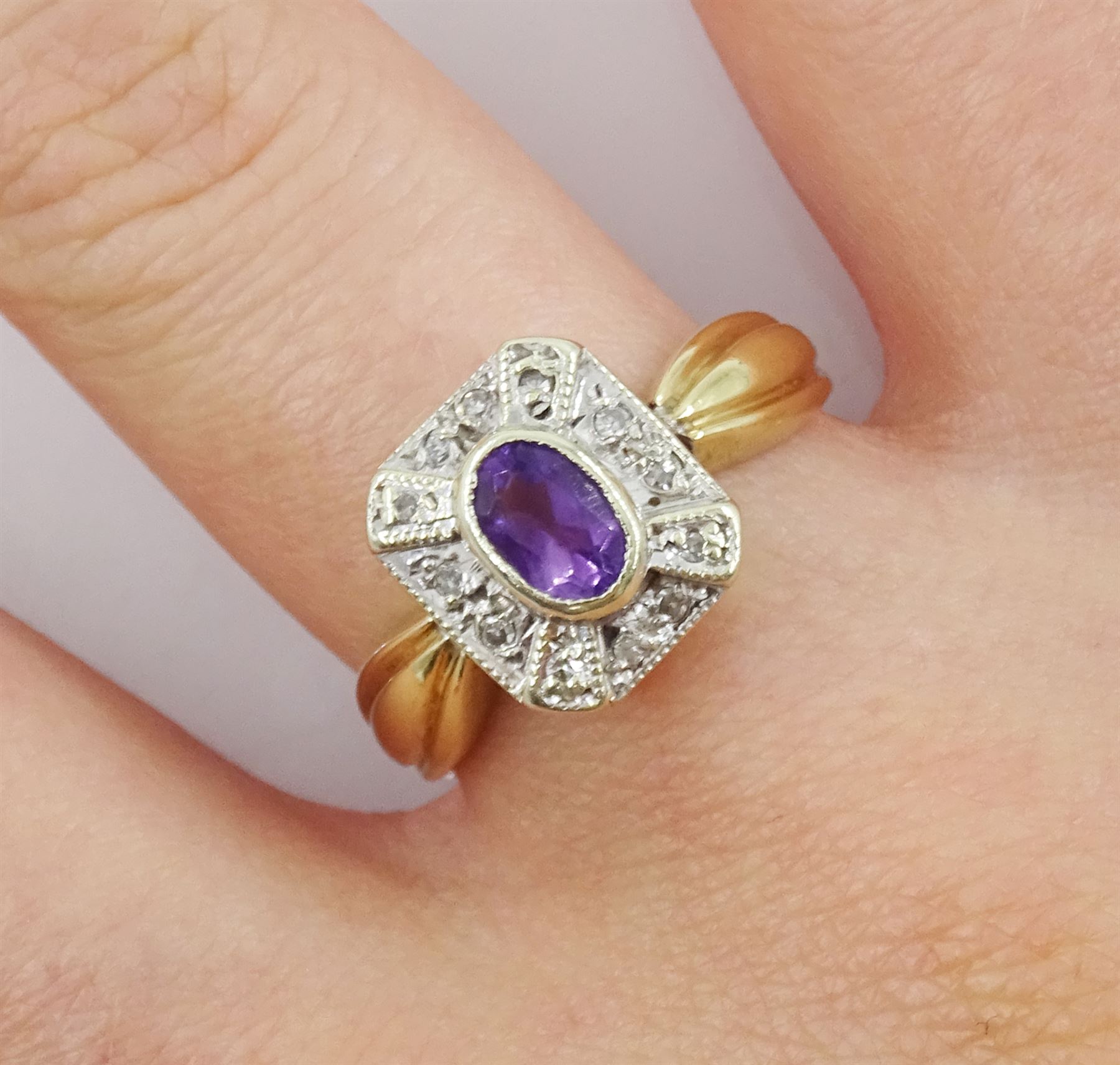Gold oval amethyst and diamond cluster ring - Image 2 of 4