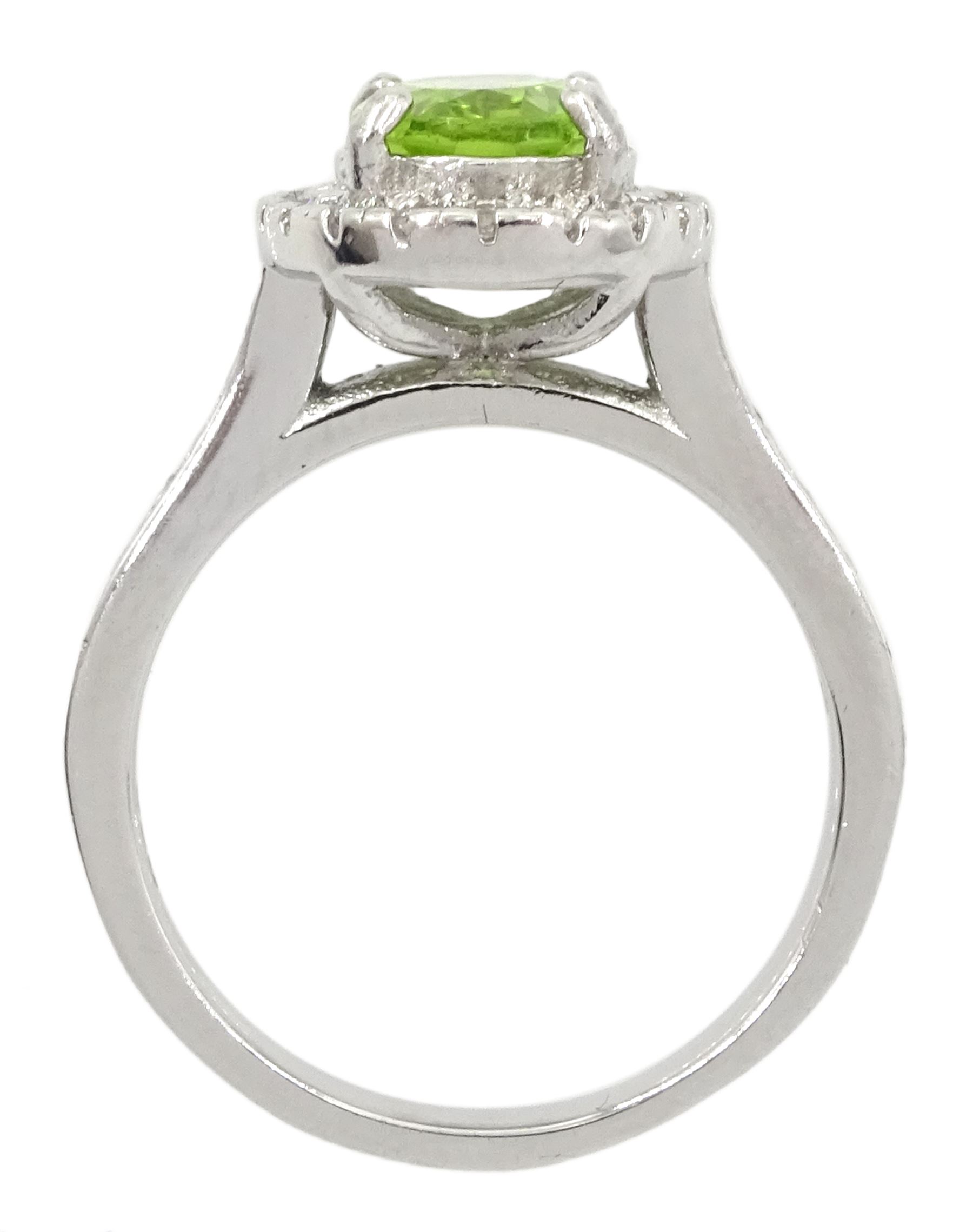 Silver oval peridot and cubic zirconia ring - Image 4 of 4