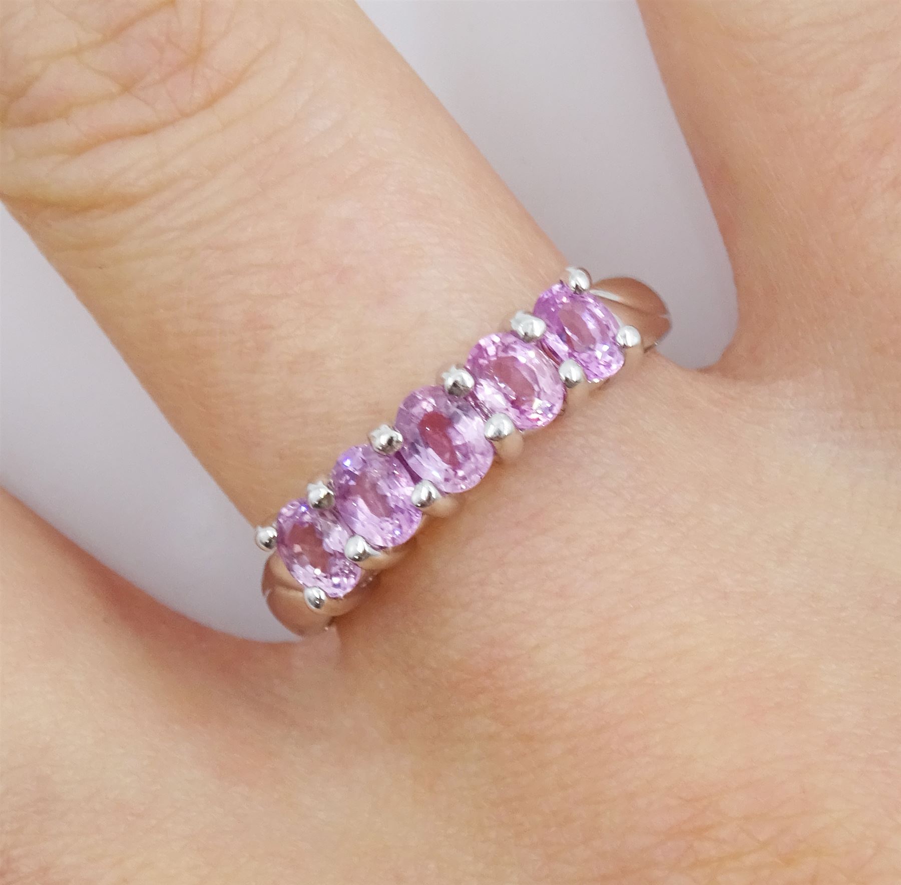 9ct white gold five stone oval pink sapphire ring - Image 2 of 4