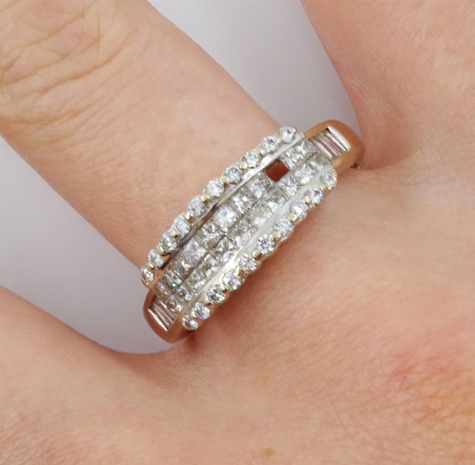 18ct white gold four row princess cut and round brilliant cut diamond ring - Image 2 of 4