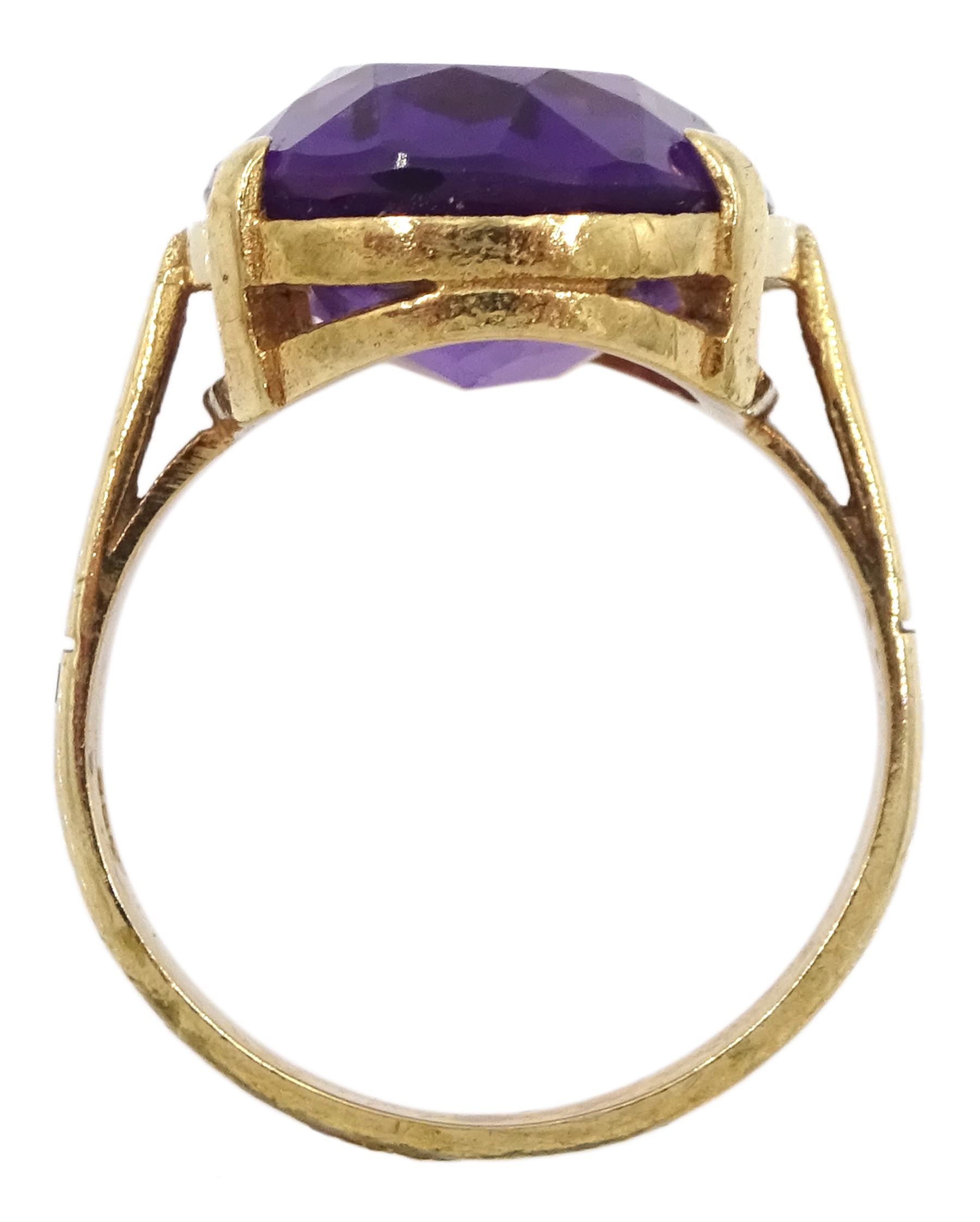 Gold single stone oval amethyst ring - Image 4 of 4