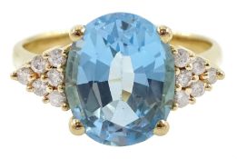 14ct gold oval topaz ring