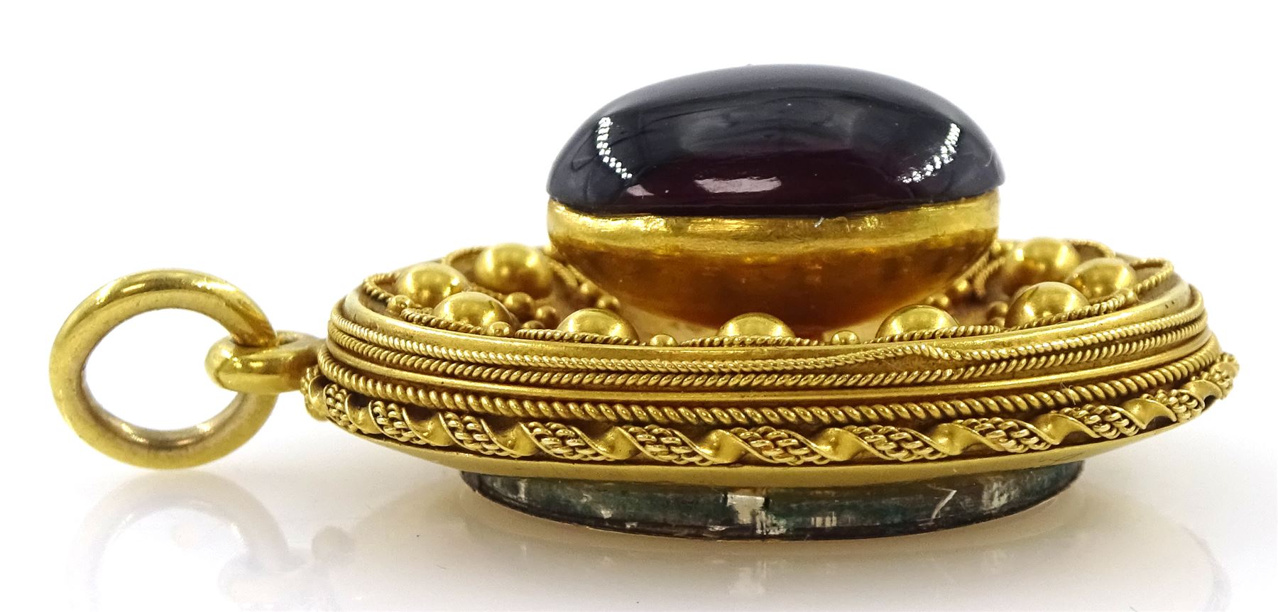 Victorian Etruscan revival gold cabochon garnet pendant - Image 2 of 3