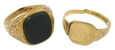 Gold bloodstone signet ring