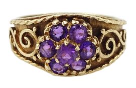 9ct gold amethyst cluster ring