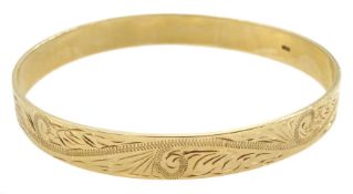 9ct gold bangle