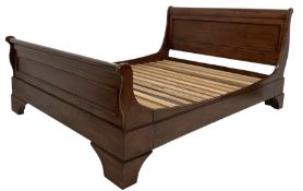 Willis & Gambier - Kingsize bedstead