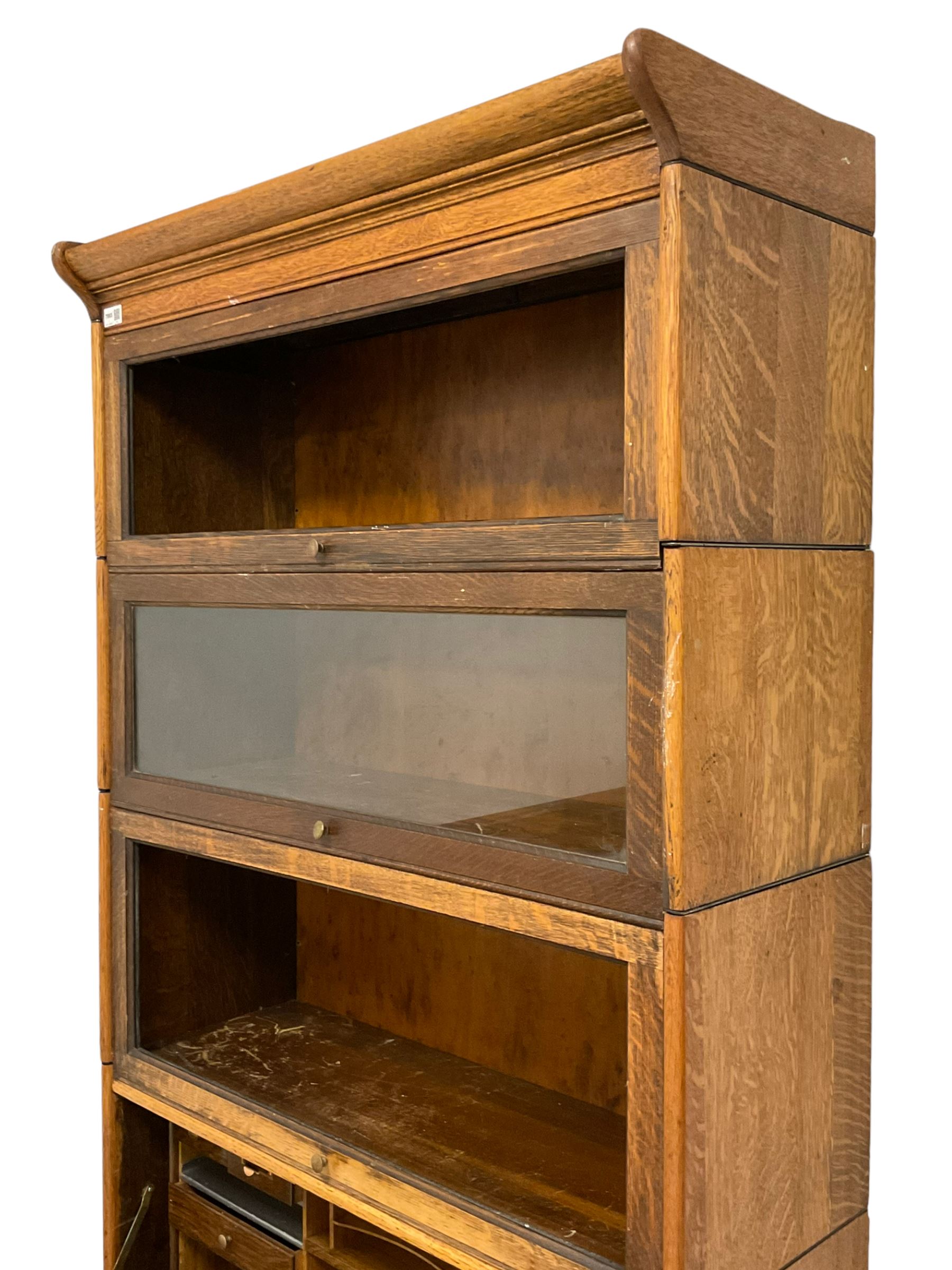 Early to mid-20th century five sectional stacking library bookcase - Image 3 of 7