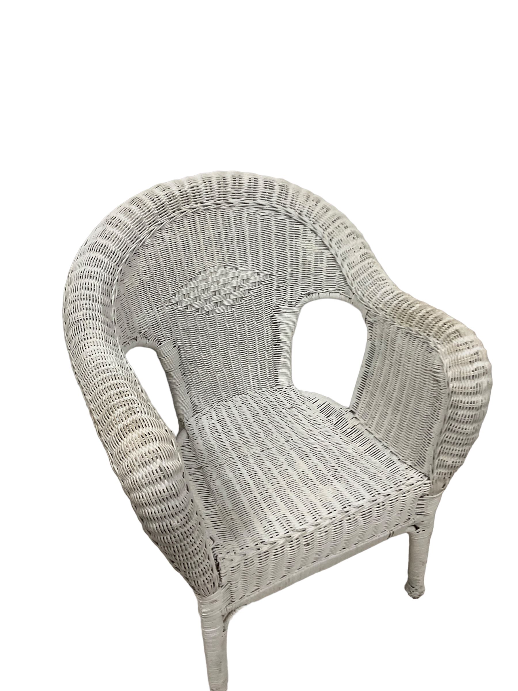 White garden chair - Image 2 of 2