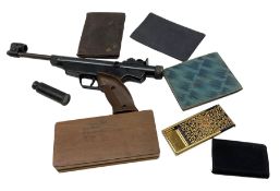 Original Mod 6M .177 Air Pistol no.687934 together with Stratton compact brush in case etc. in one b