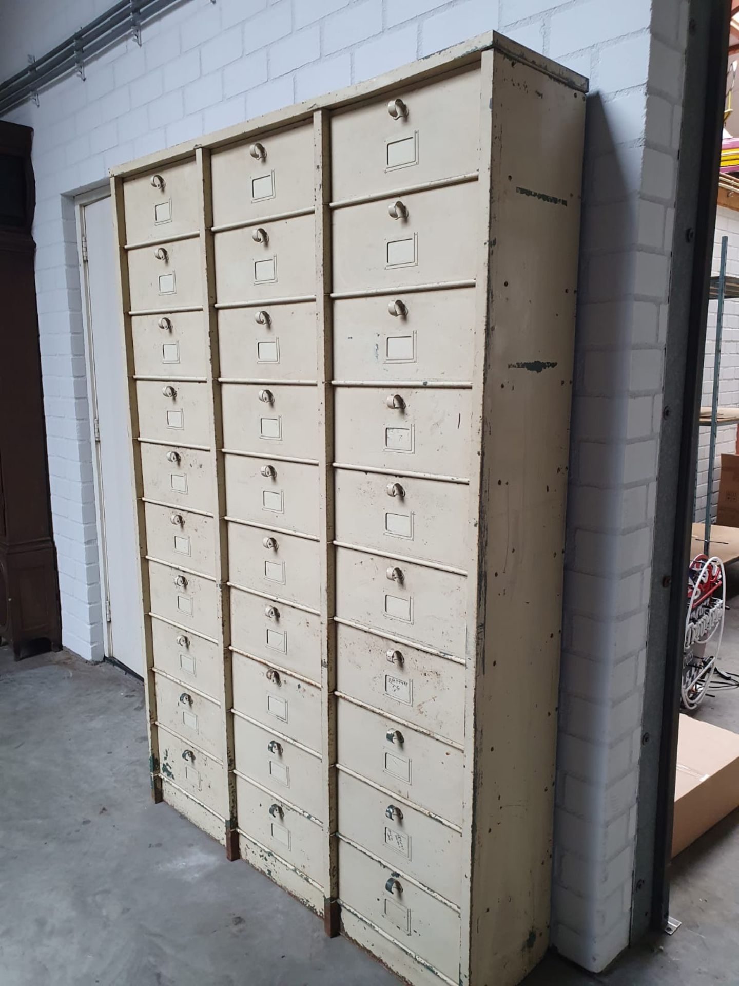 Vintage Strafor Filing Cabinet with 30 Sections - Image 4 of 6