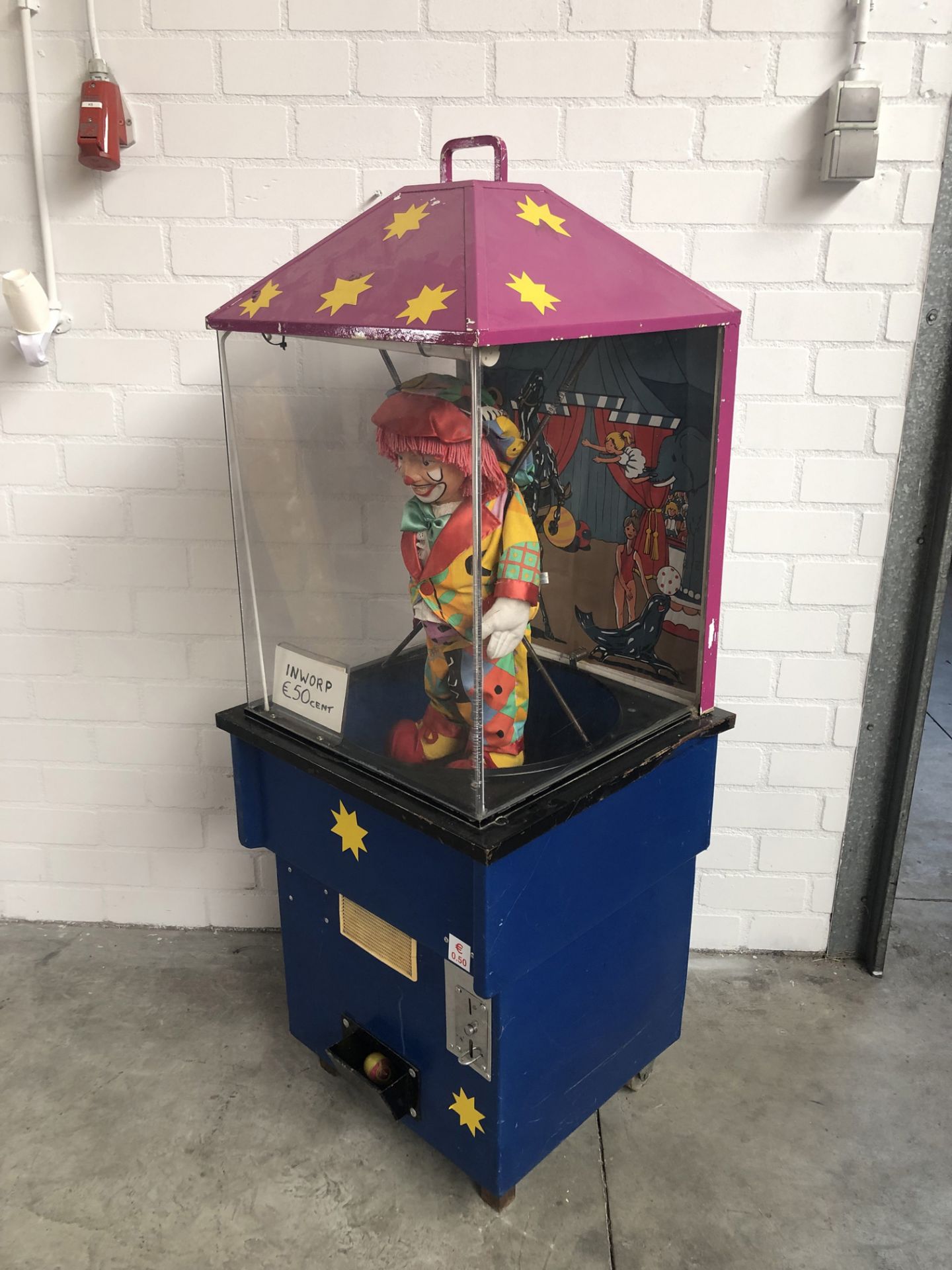 Coin-op Clown Surprise Egg Vending Machine - Bild 3 aus 6