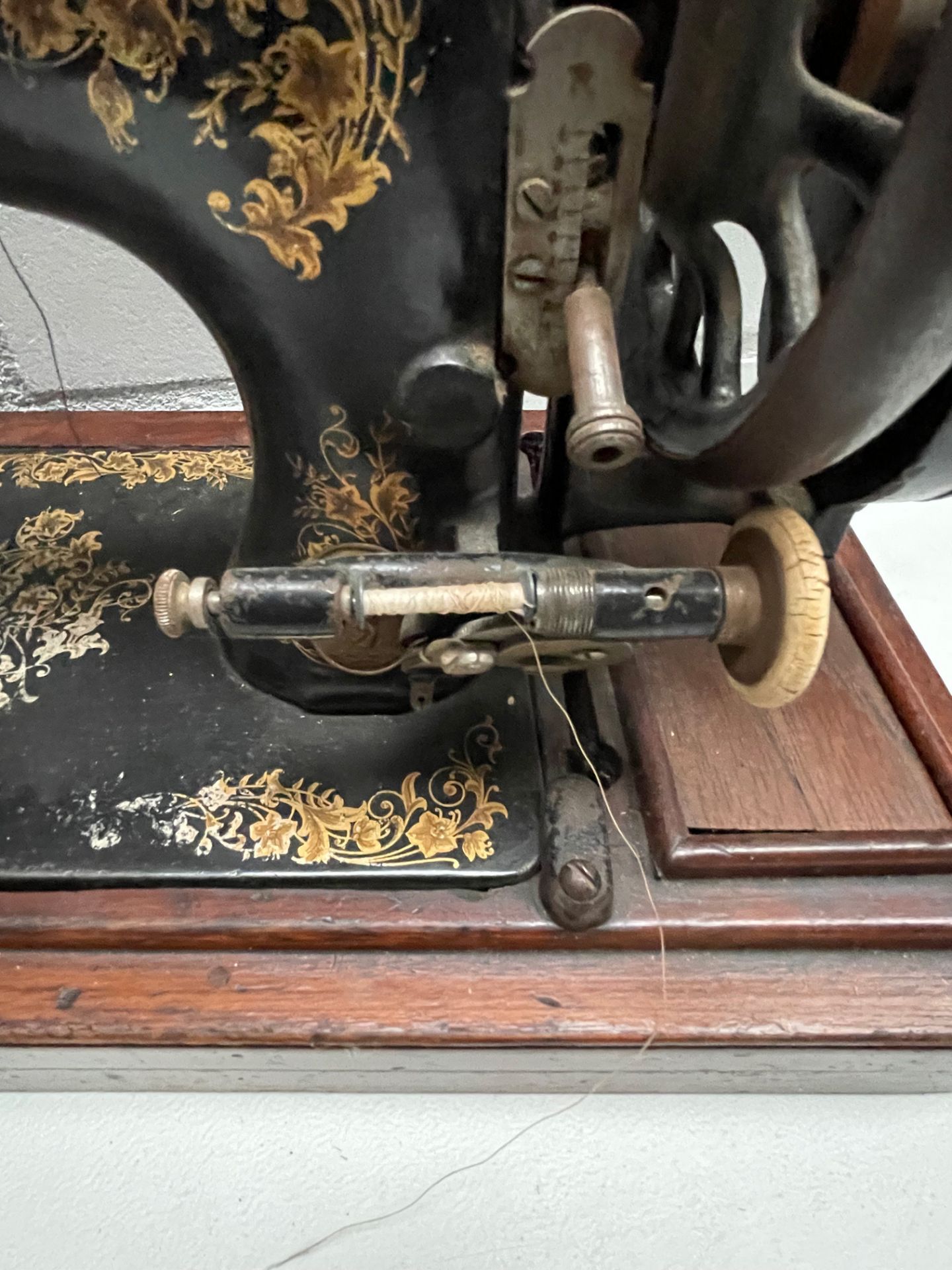 Vintage Cast Iron Sewing Machine - Image 7 of 11