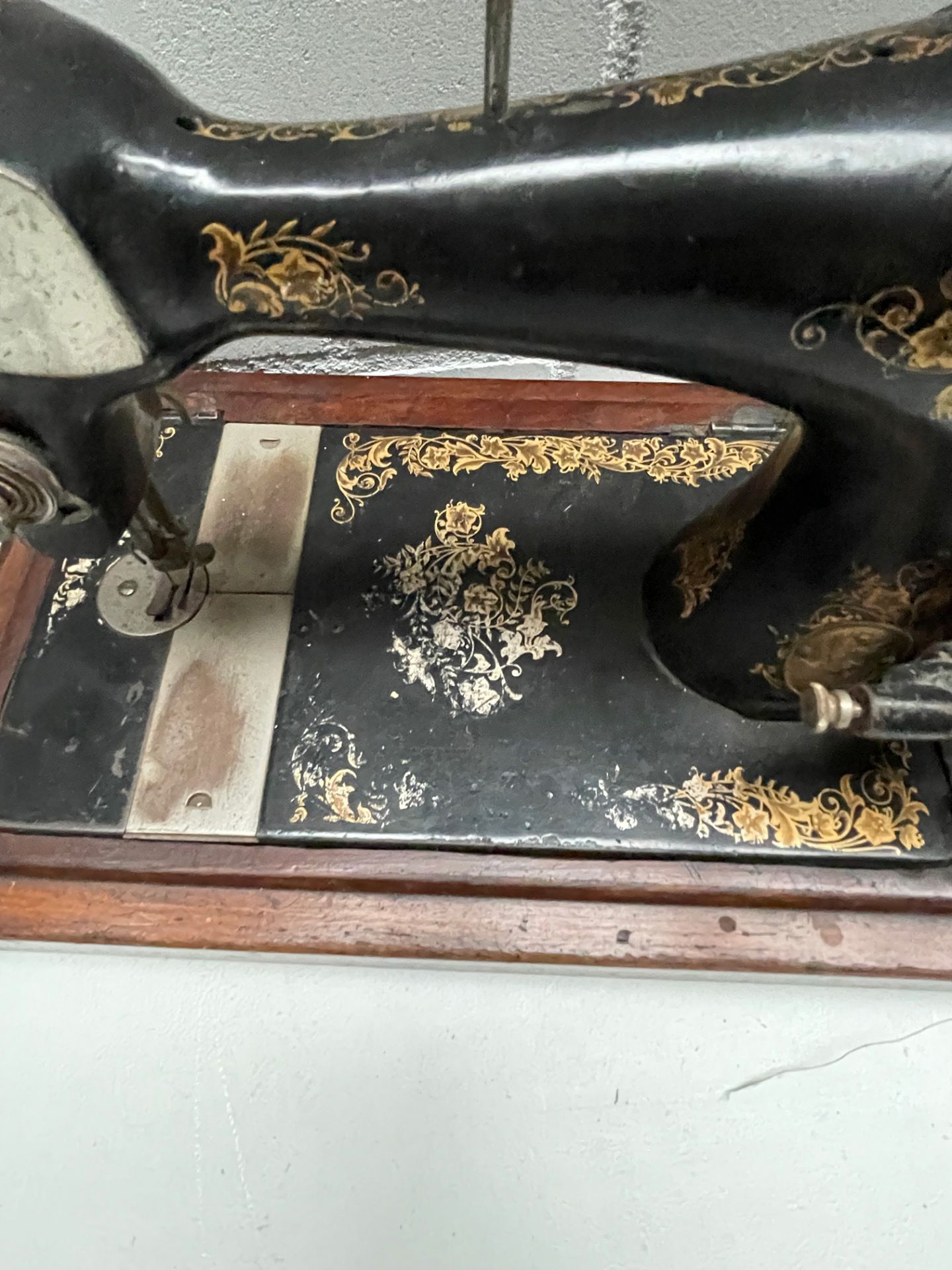 Vintage Cast Iron Sewing Machine - Image 10 of 11