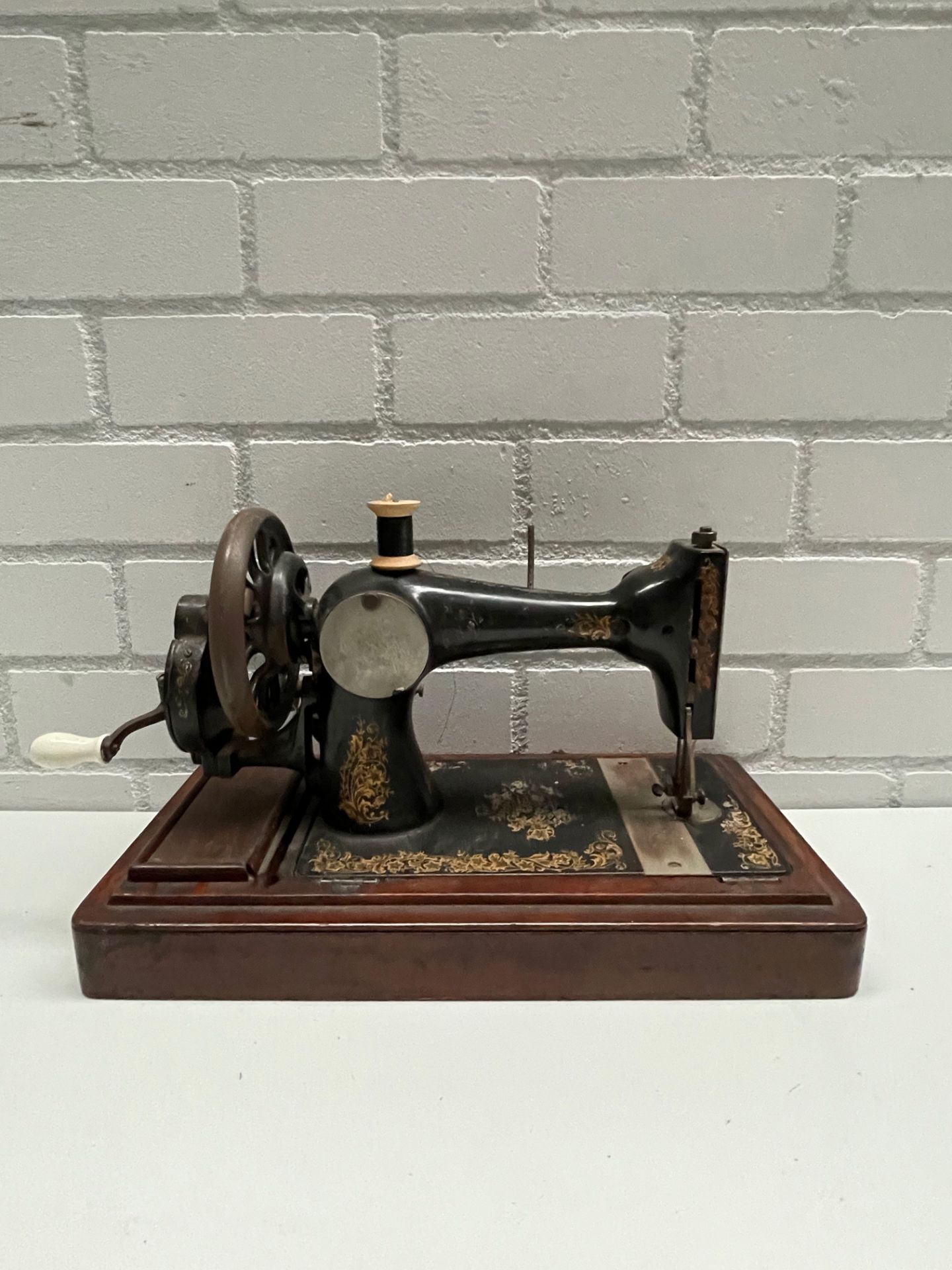 Vintage Cast Iron Sewing Machine - Image 5 of 11