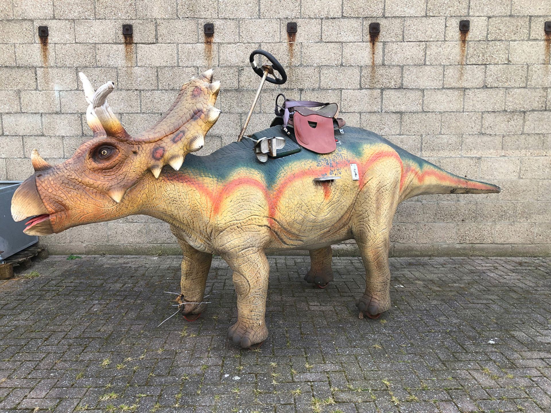 Gigantic Fairground Coin-Op Triceratops Attraction - Image 2 of 6
