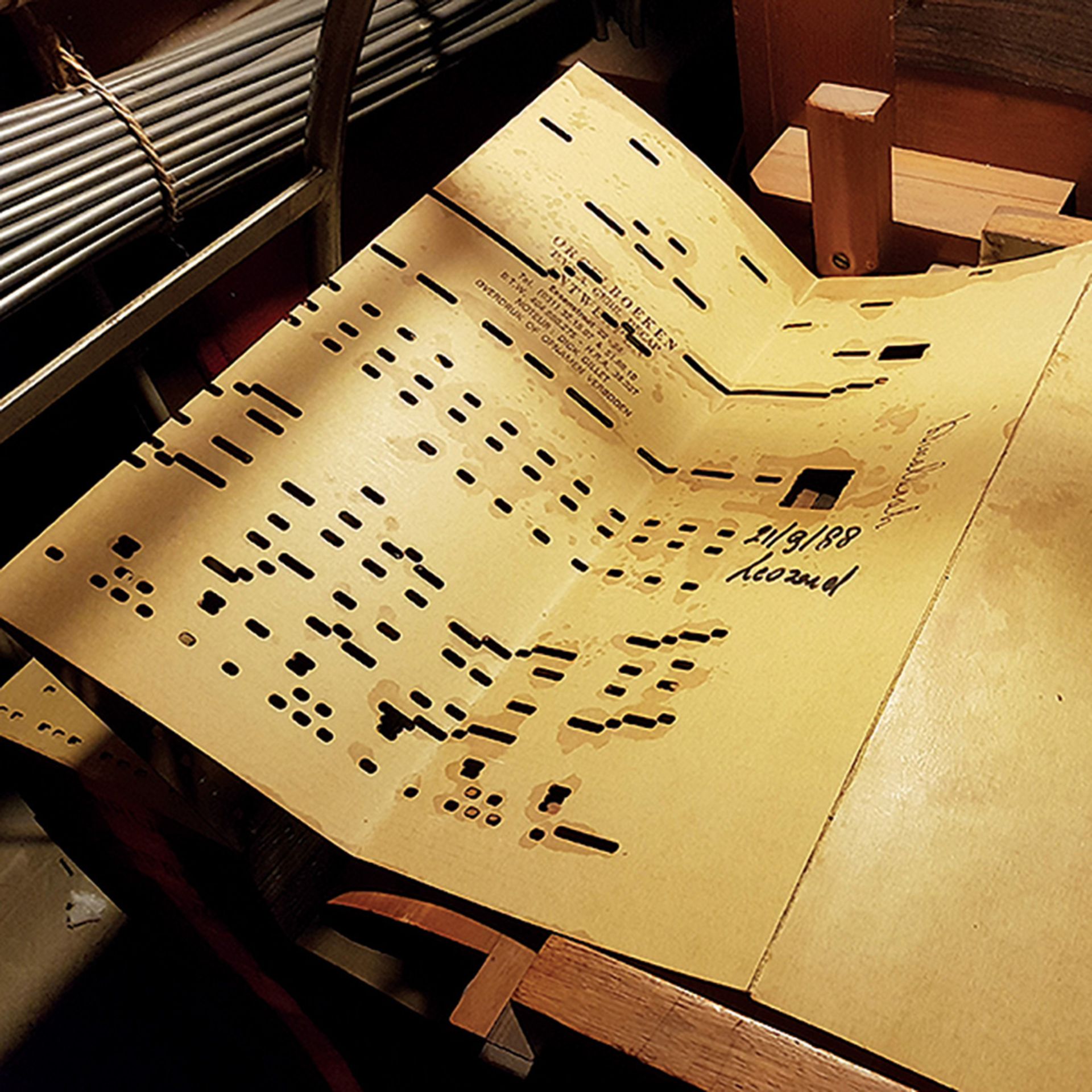 Huge 105-key Decap Dance Organ - Image 5 of 5