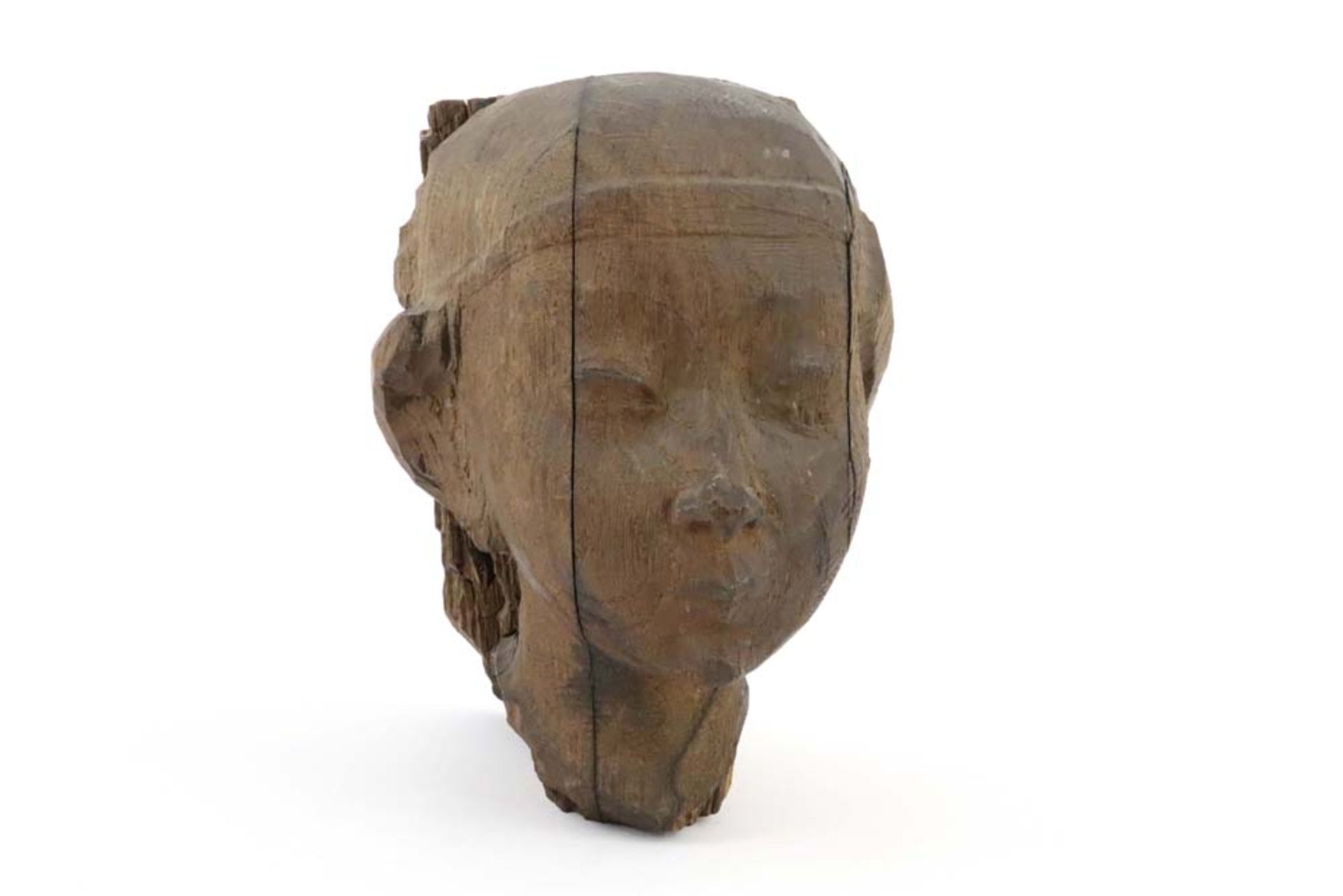 20th Cent. Belgian "girl's head" sculpture in wood by Ernest Wijnants || WIJNANTS ERNEST (1878 -