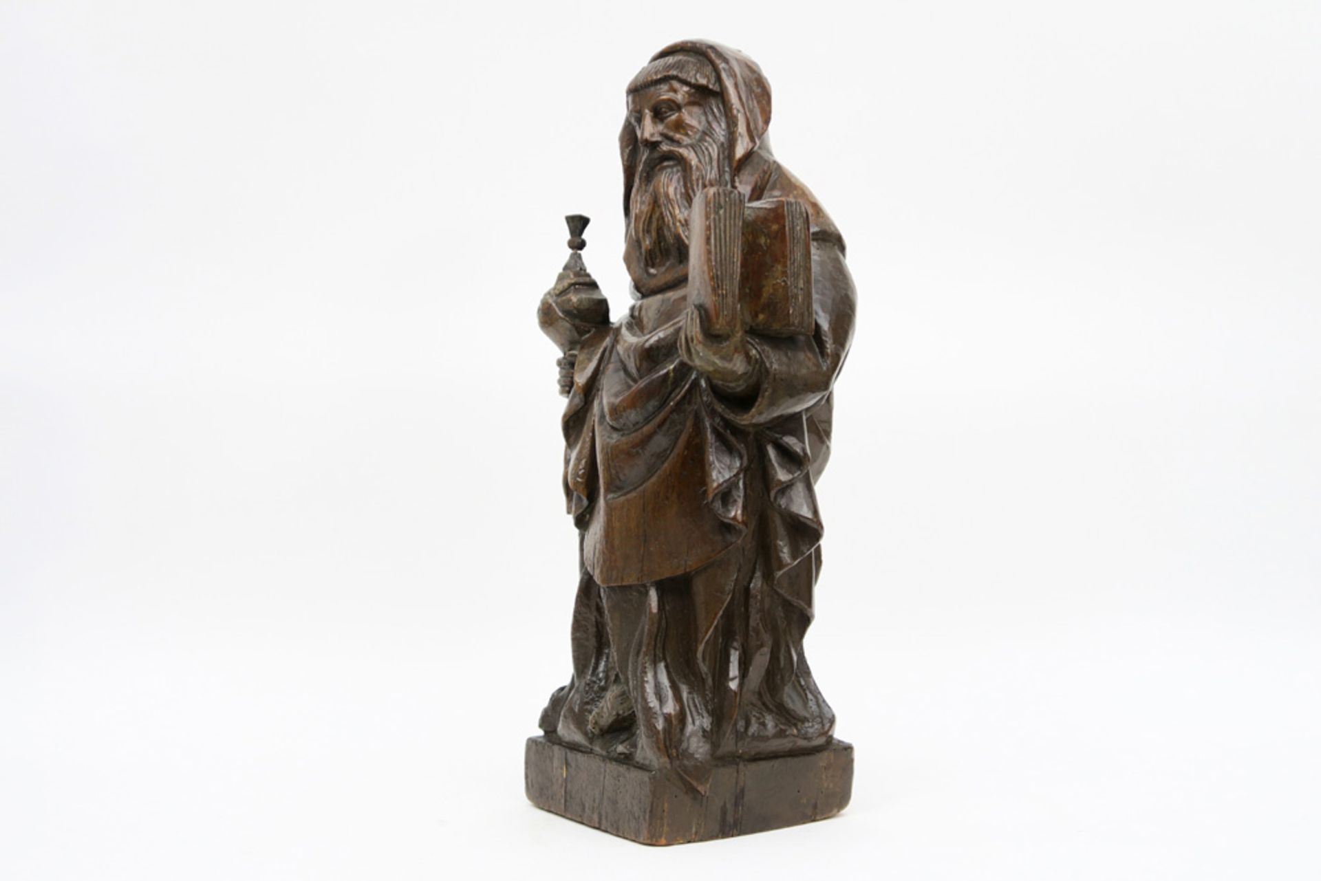 17th/18th Cent. "Saint" sculpture in wood || Antieke houtsculptuur : "Heilige met boek en ciborie" - - Image 3 of 5