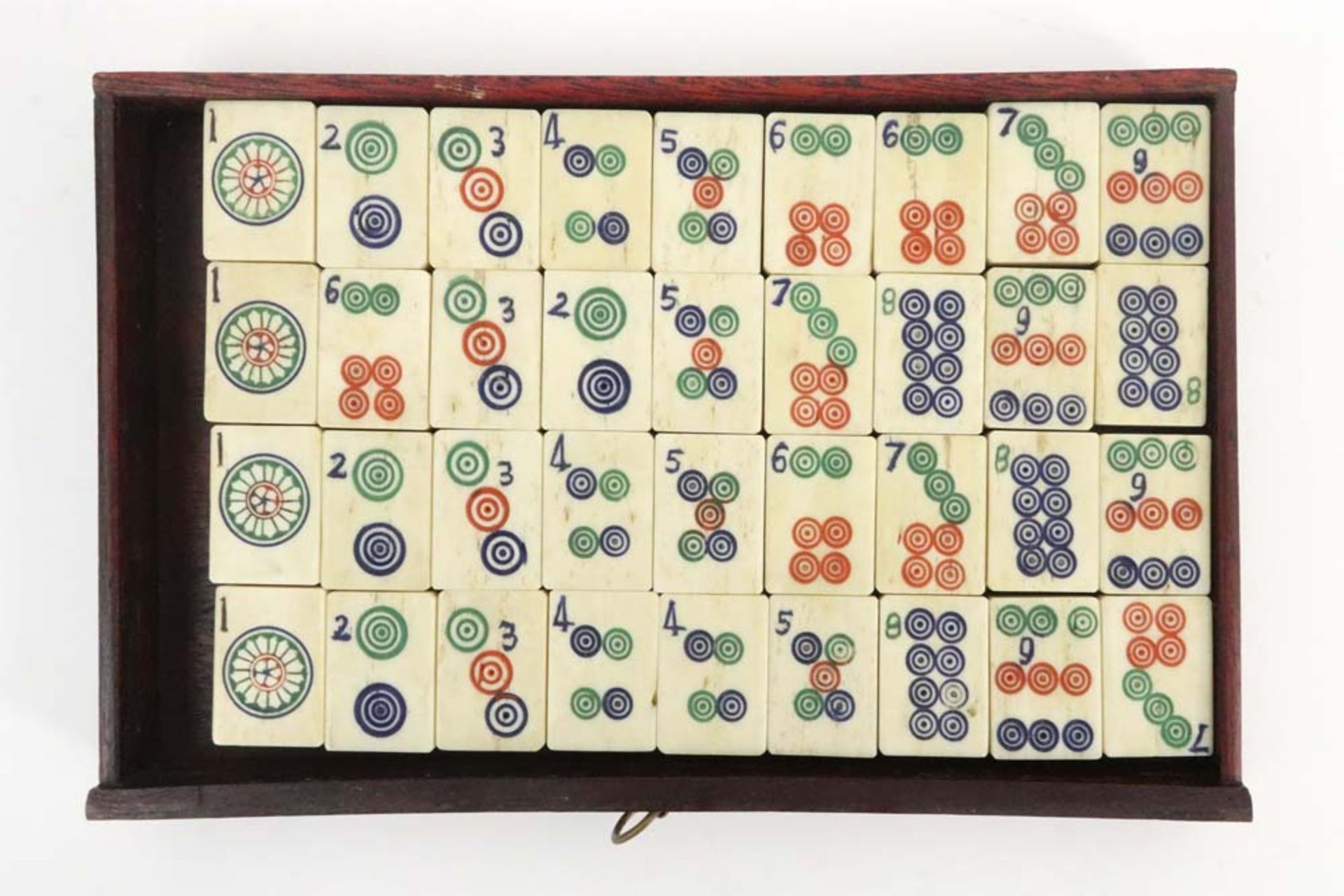 'antique' Chinese mahjong game with pieces partially in ivory in its box with drawers and with brass - Bild 7 aus 7