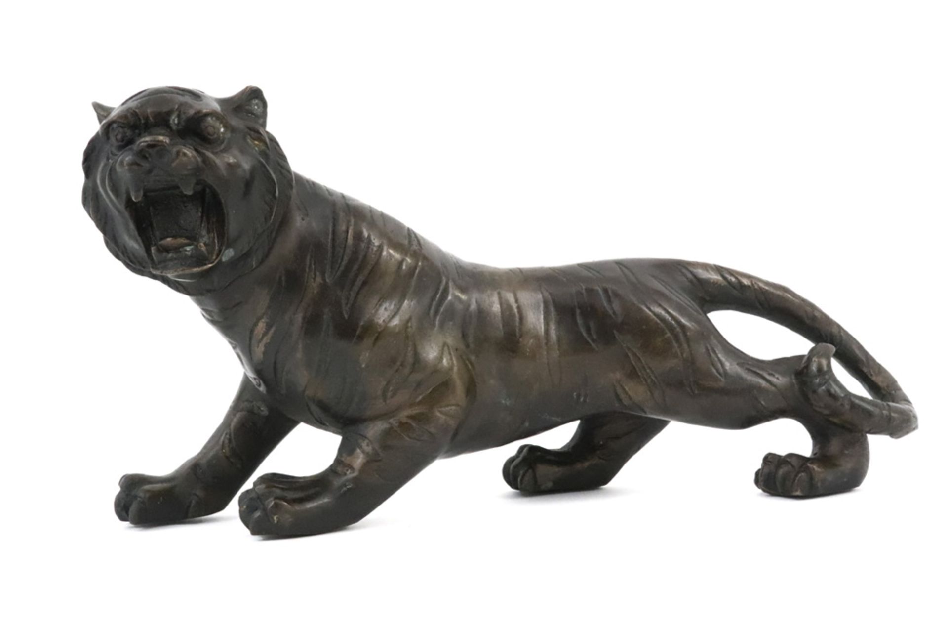 antique Japanese sculpture in bronze || Antieke Japanse animaliersculptuur in brons : "Brullende