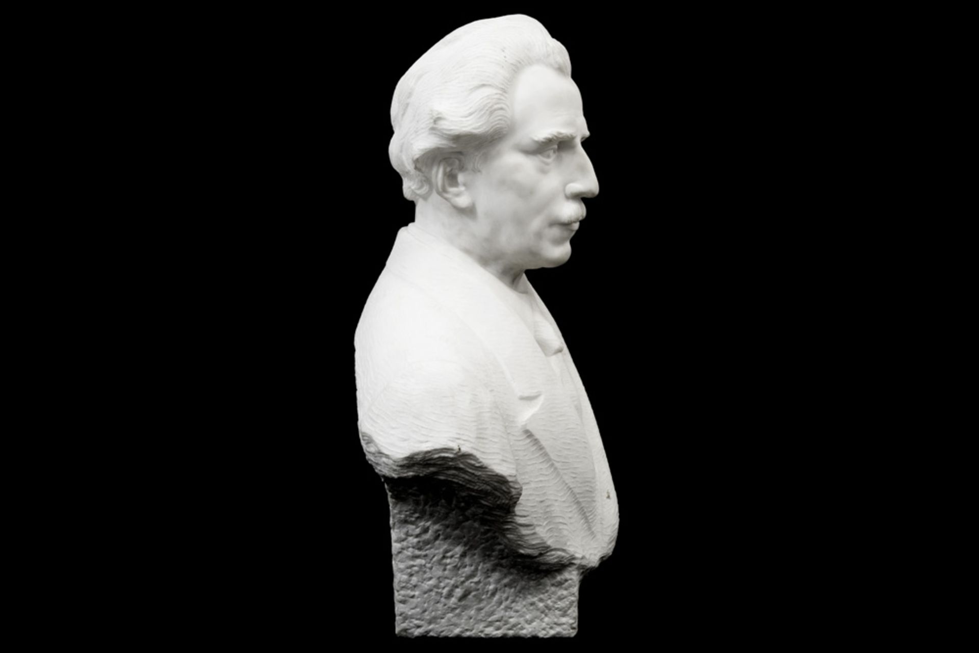 20th Cent. Belgian marble "man's bust" sculpture - signed Oscar Sinia || SINIA OSCAR (1877 - 1956) - Image 3 of 4