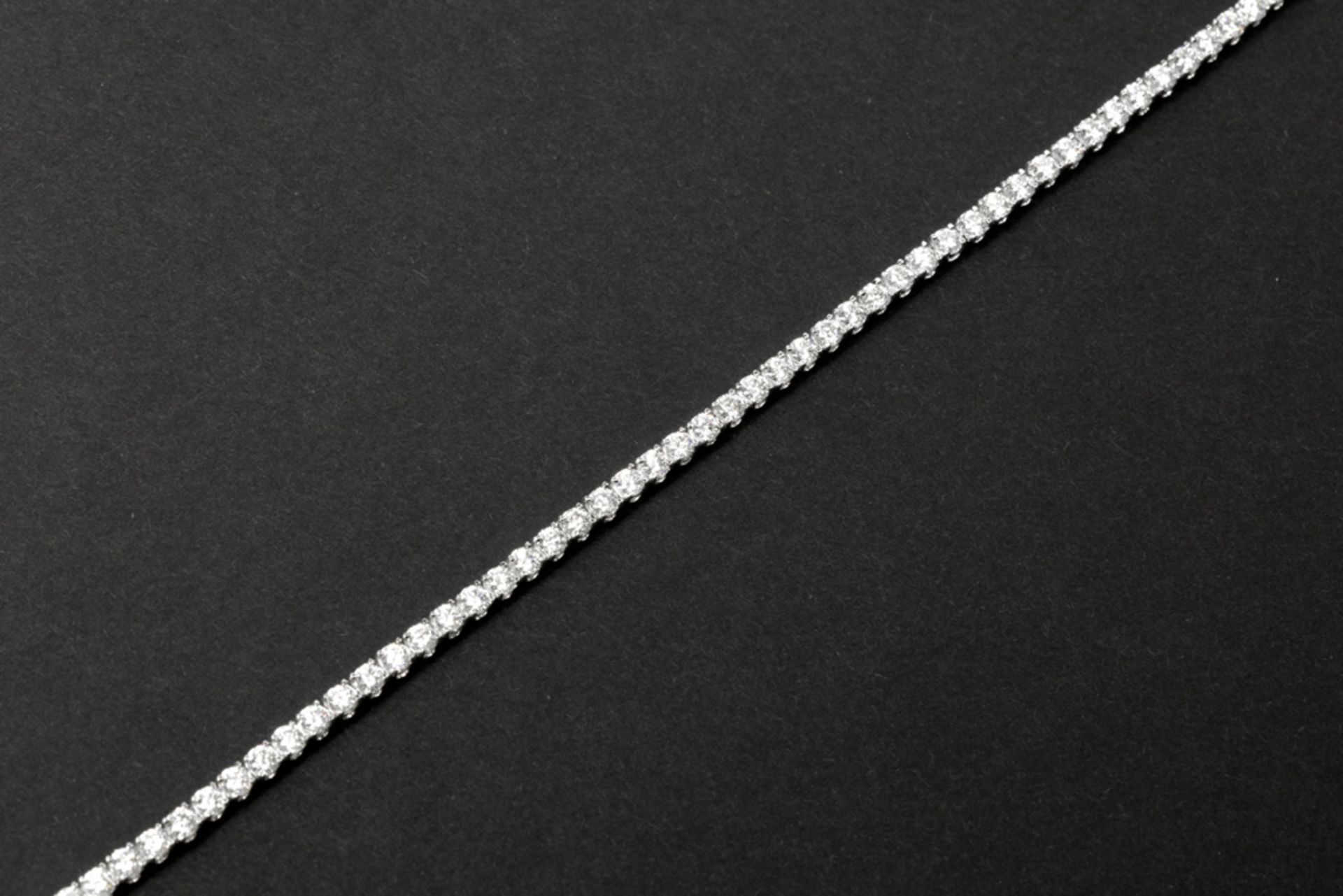 bracelet in white gold (18 carat) with 3,38 carat of top quality brilliant cut diamonds with GEM - Image 2 of 3