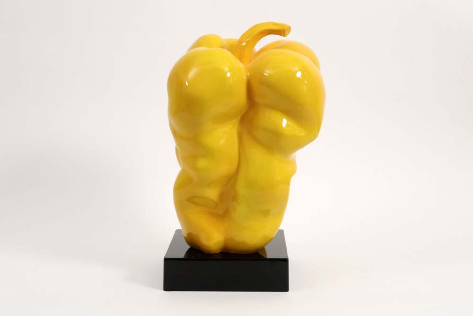 20th Cent. unsigned Pop Art style sculpture in resin || 20ste eeuwse niet getekende "Pop Art"