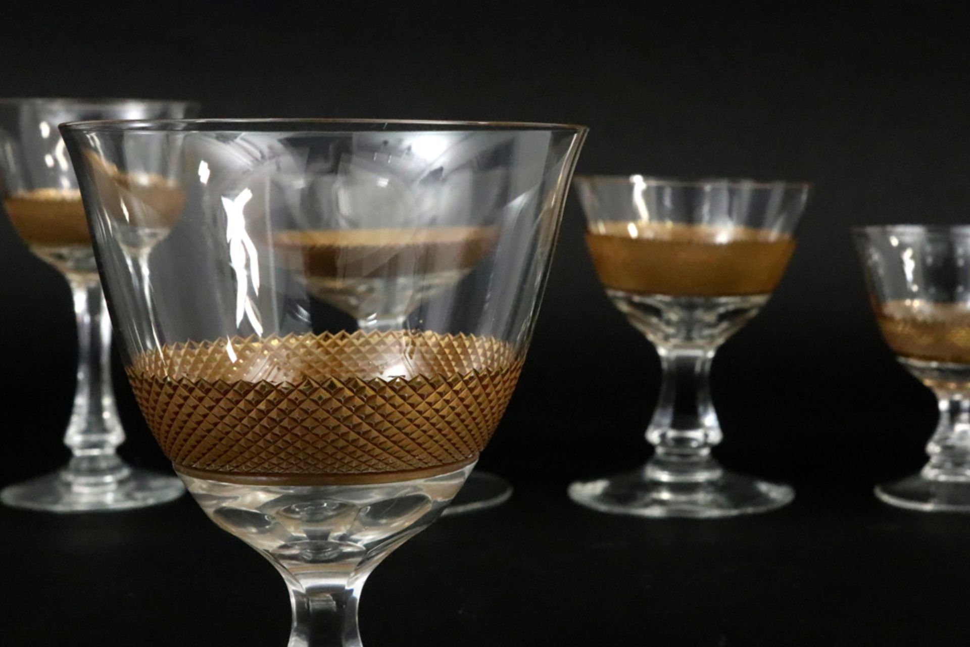 set (155 pieces) of glasses and fingerbowls in crystal with a gilded band || Uitgebreid - Bild 2 aus 4