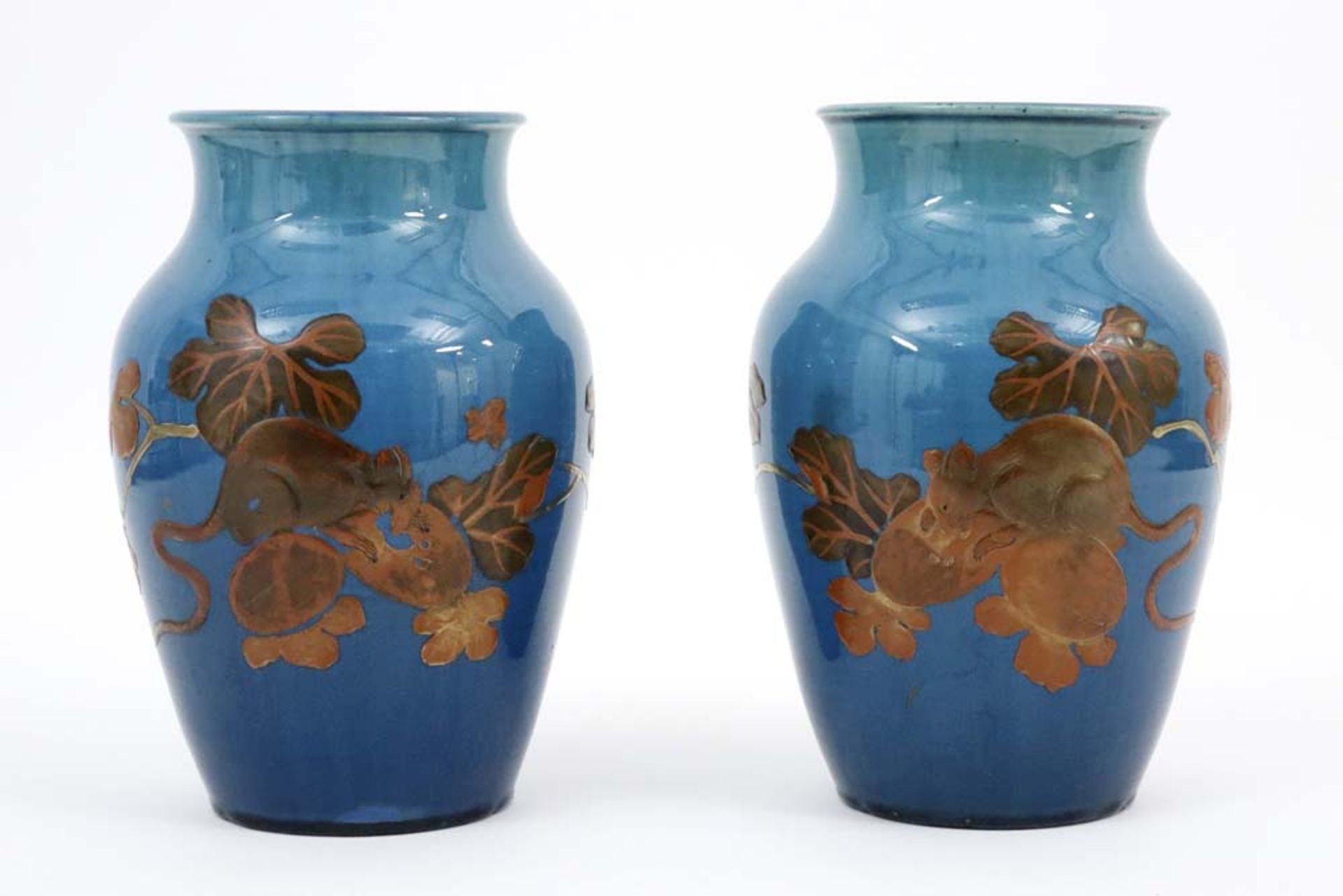 pair of antique Japanese vases in ceramic with lacquerware decor with a mouse eating a nut || Paar