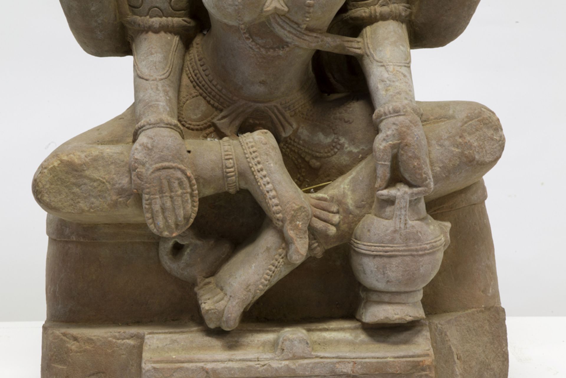 quite exceptional 10th Cent. Indian late Gupta period "Annapurna"sculpture in red sandstone || INDIA - Bild 6 aus 6