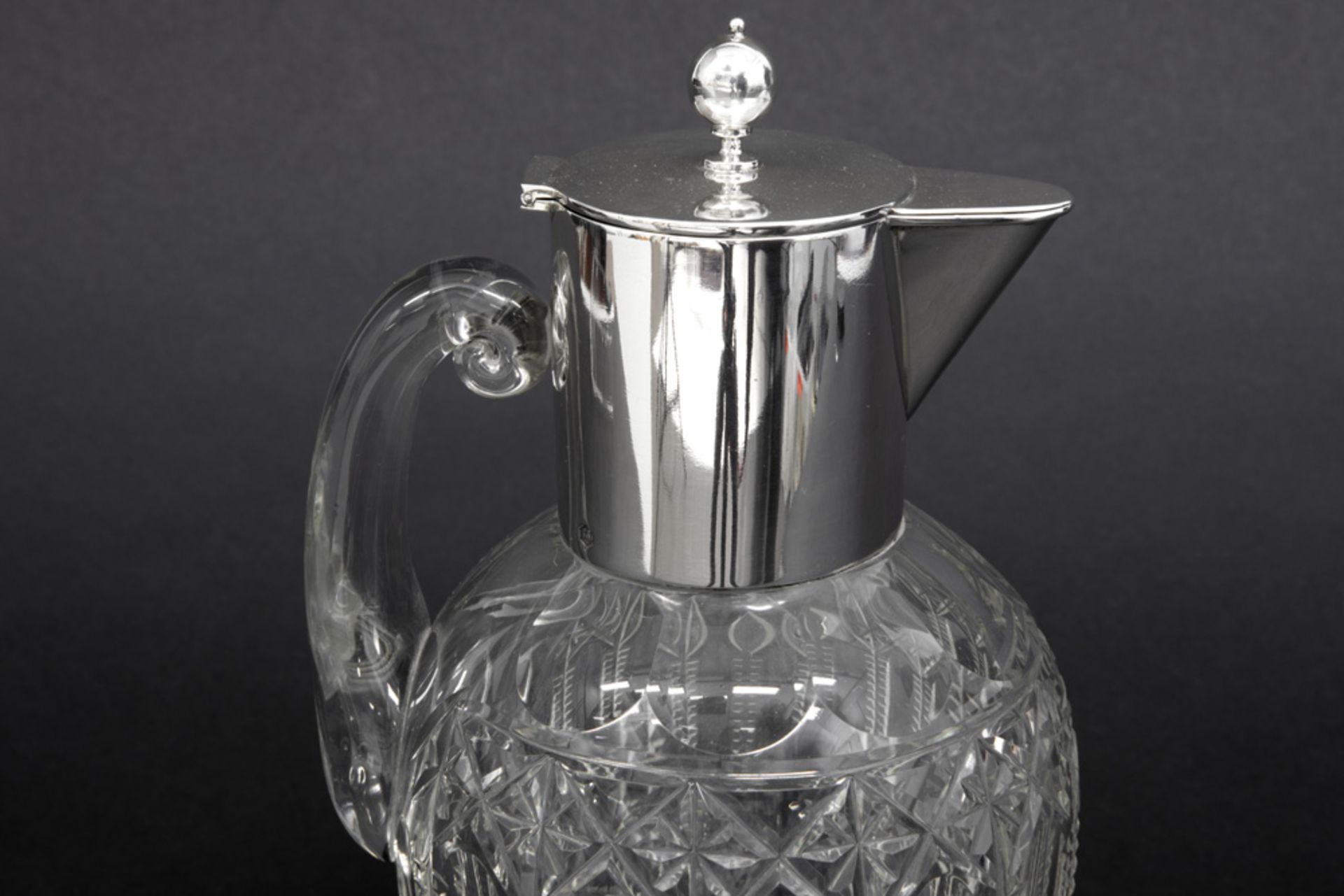 antique Dutch decanter in crystal and marked silver || Antieke Nederlandse karaf met greep in - Image 3 of 4