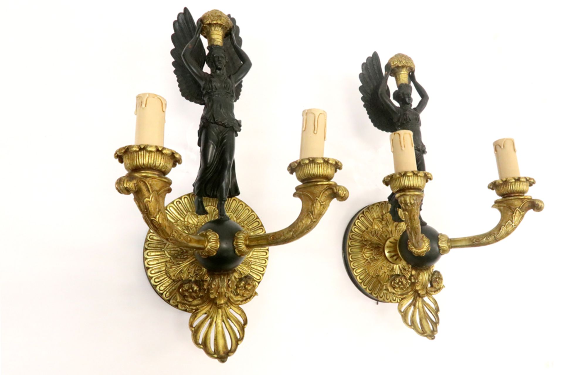 pair of 'antique' Empire style wall lights, each with a female caryatid, in partially gilded - Bild 2 aus 3