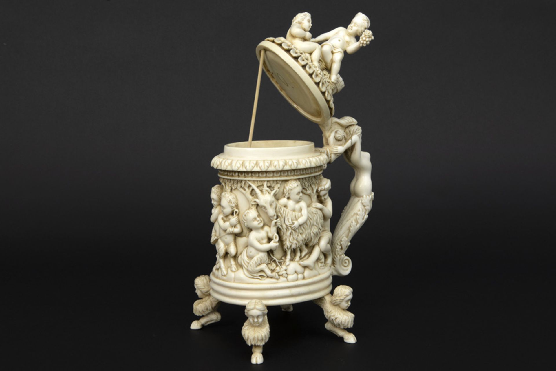 superb 19th Cent. European ivory mug with finely sculpted cupids, two godesses and a ram || - Bild 5 aus 5