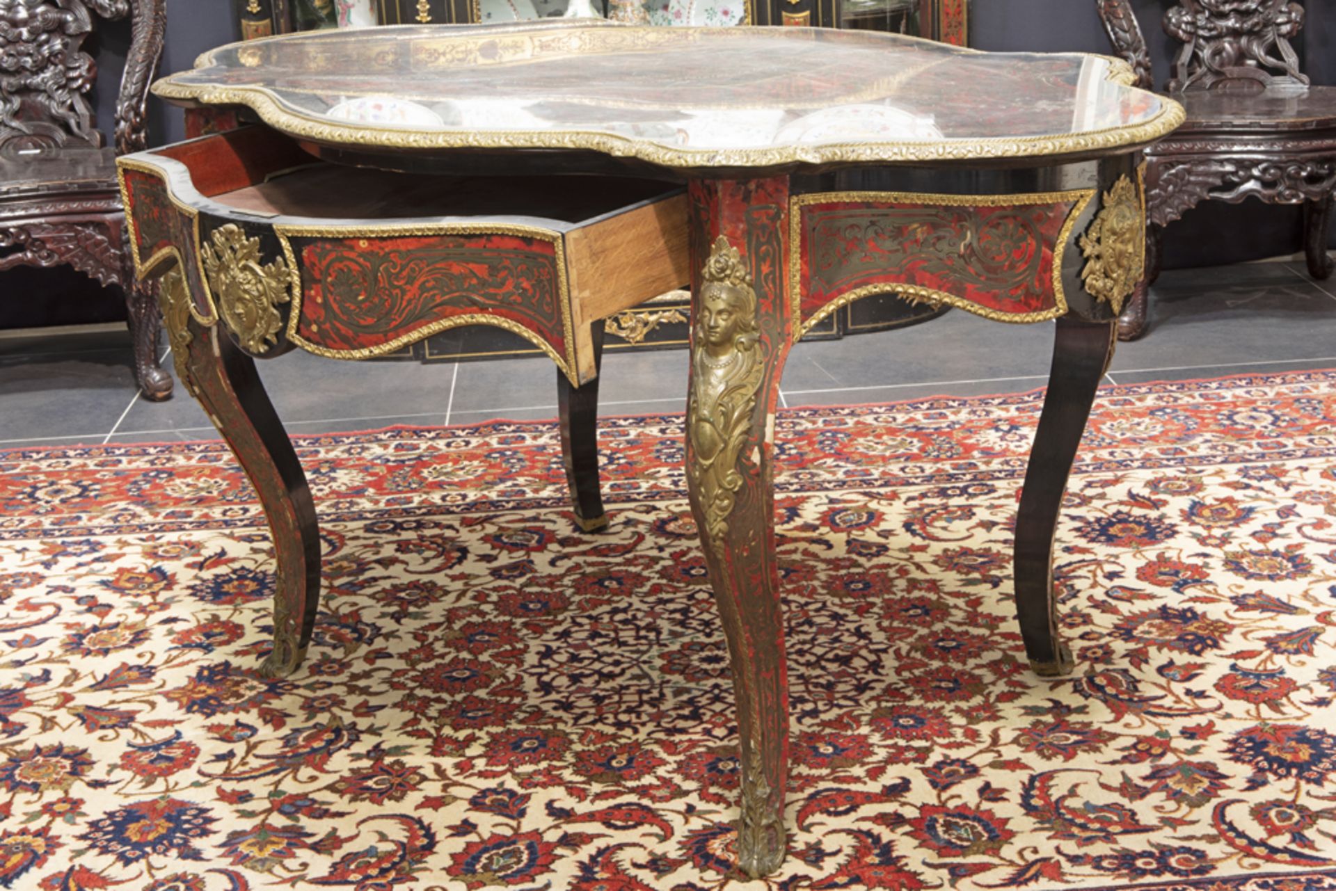 19th Cent. French Napoleon III table with drawer in "Boulle" with gilded bronze mountings || - Image 2 of 3