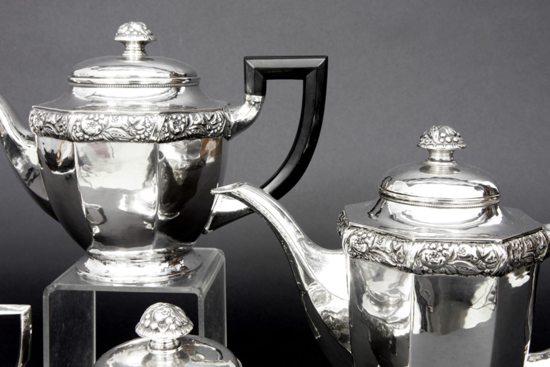 German Art Deco-coffee set in marked and Bruckmann & Söhne signed silver || BRUCKMANN & SÖHNE - Image 2 of 4