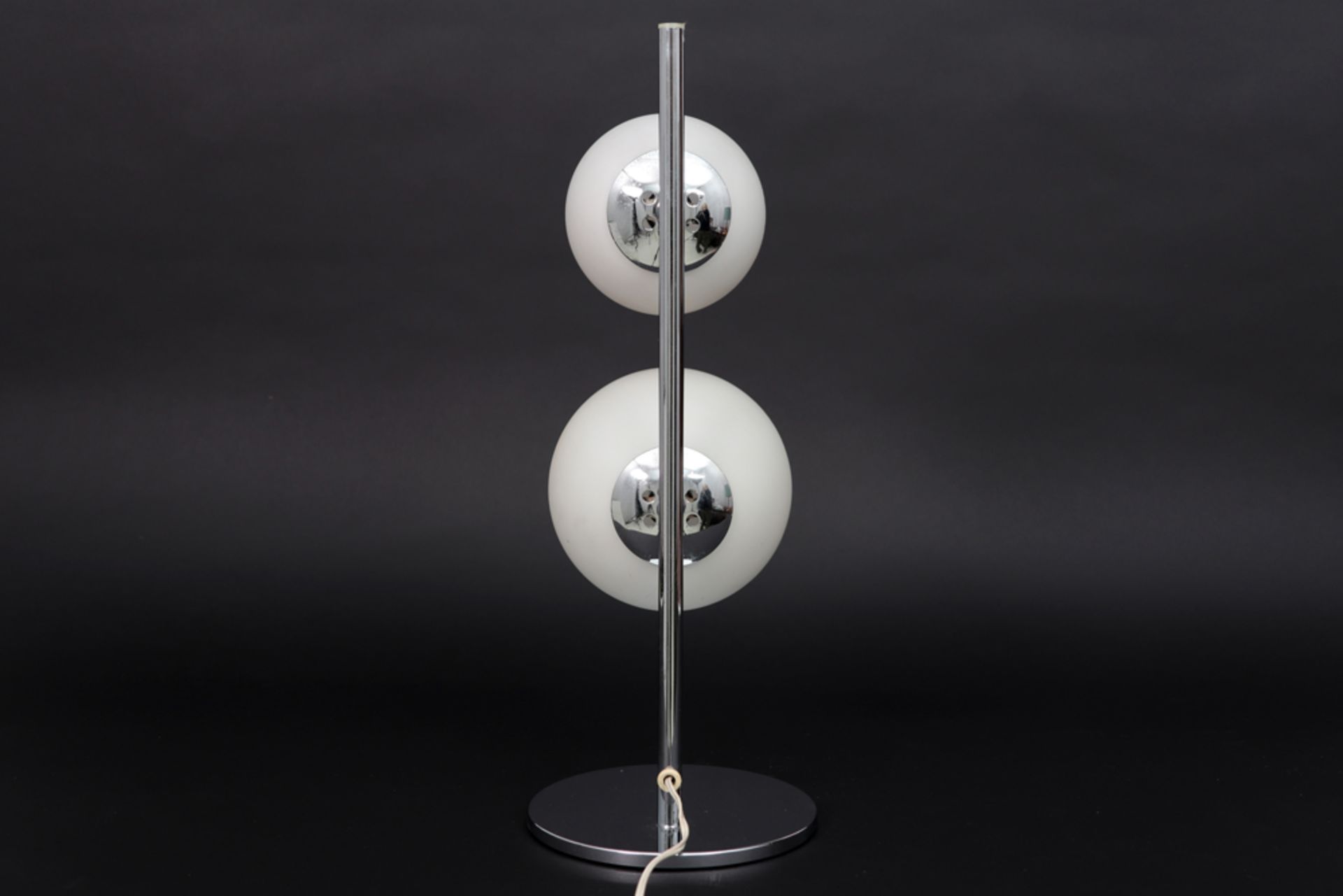 sixties' design lamp in chromed metal and glass || Sixties' designlamp in gechromeerd metaal met een - Bild 4 aus 4