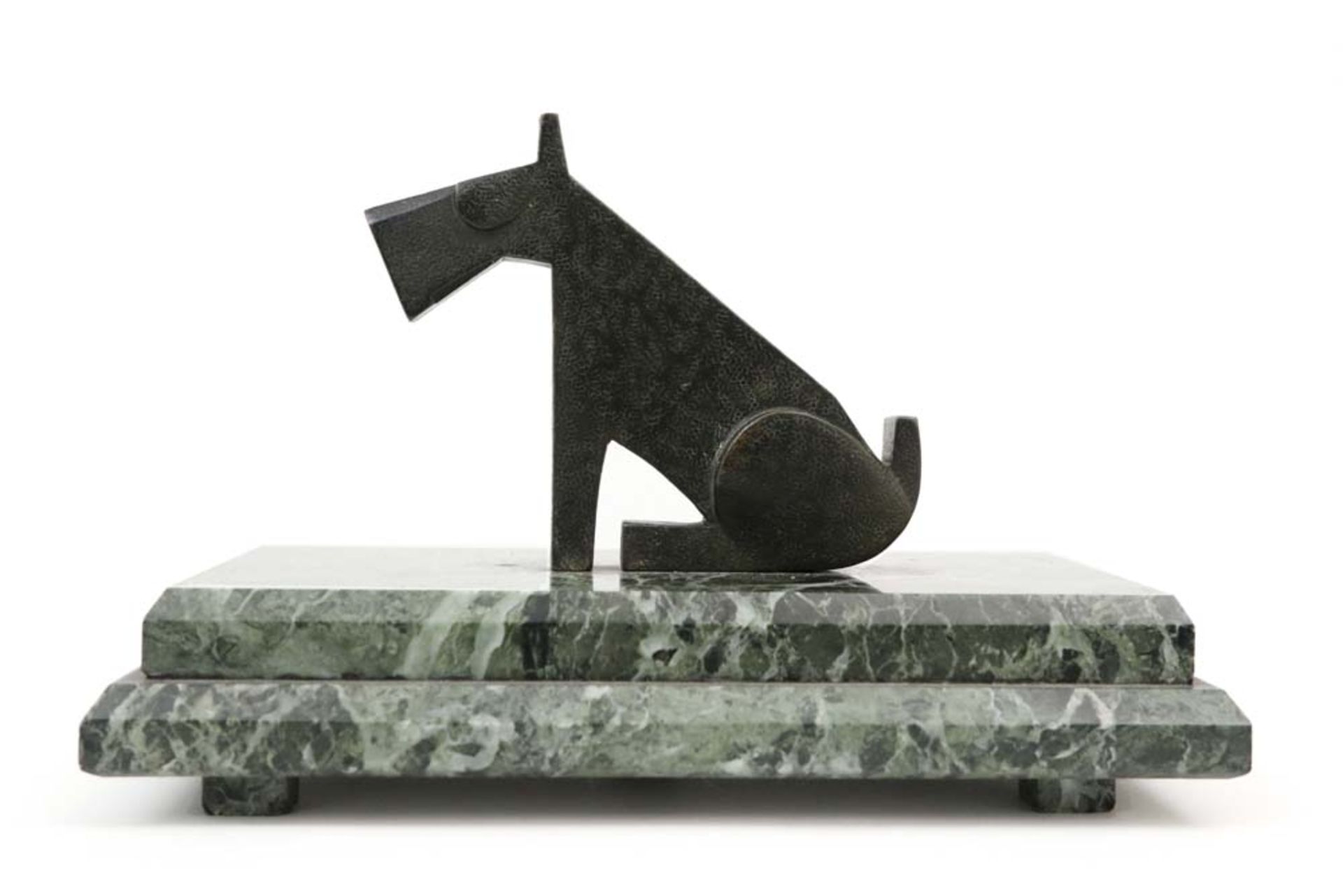 Art Deco sculpture in patinated metal on a green marble base || Art Deco-sculptuur in gepatineerd - Bild 3 aus 3