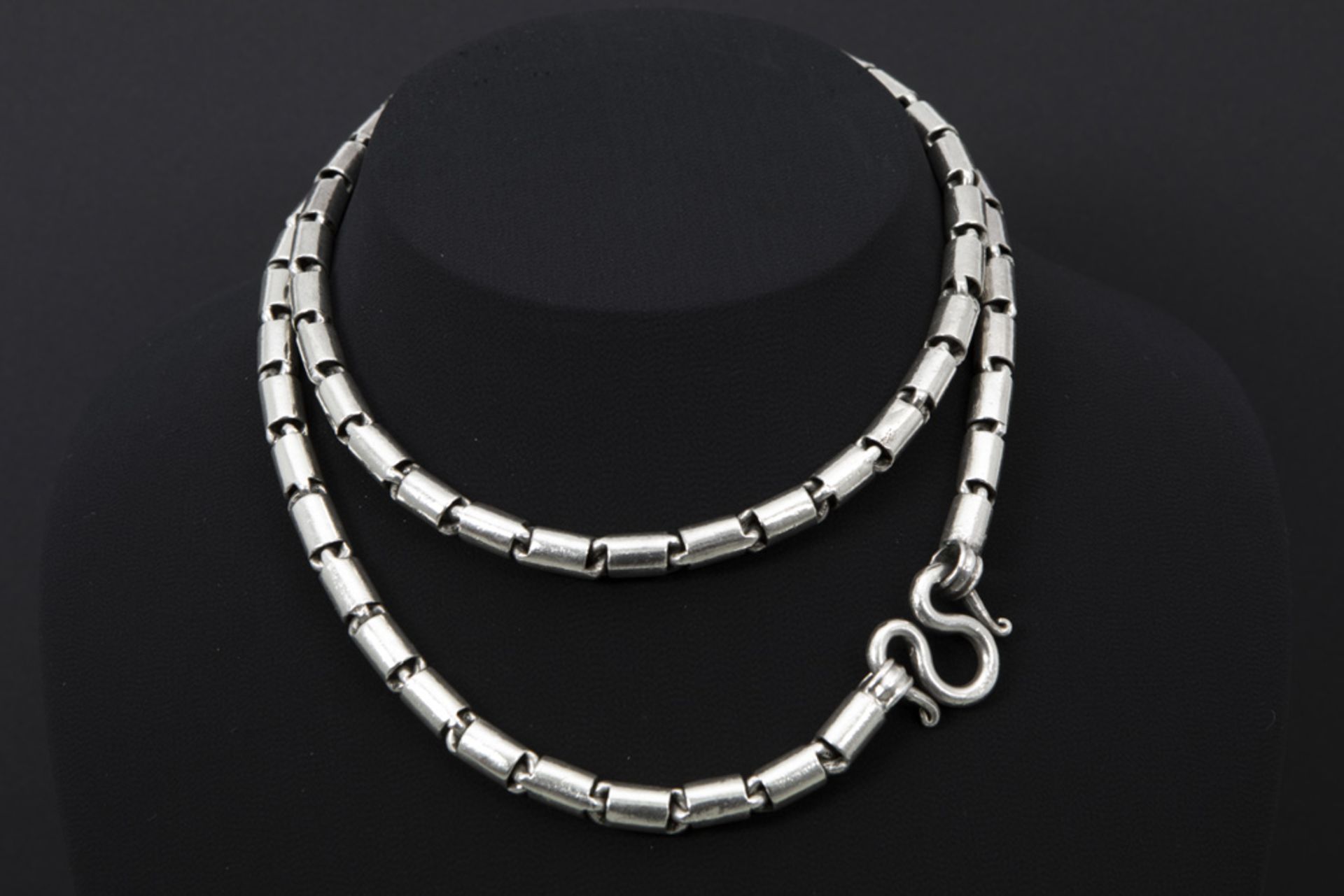 tribal silver necklace || Tribaal collier met een soort rattenstaartschakel in zilver - gewicht :