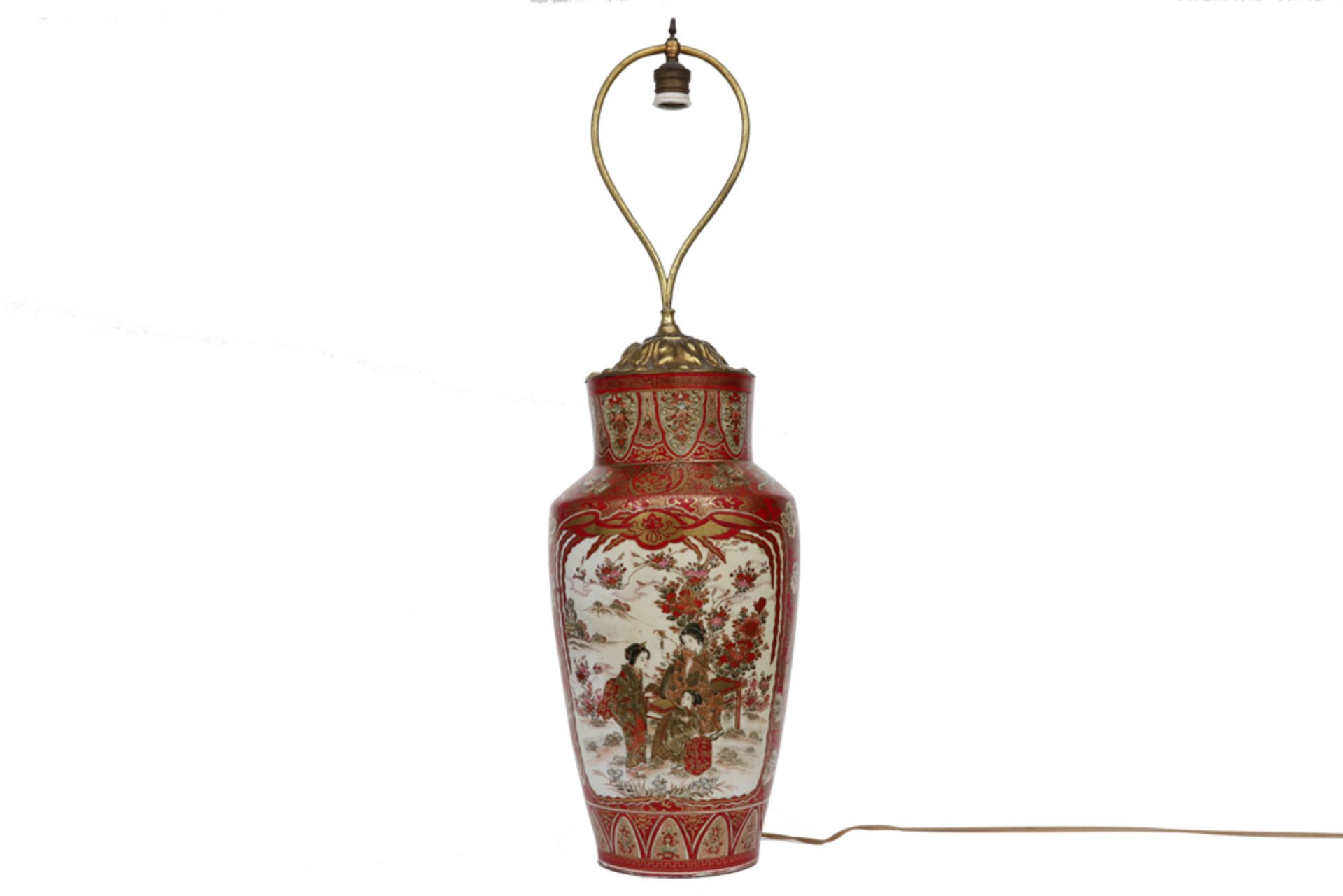 antique Japanese Kutani vase in porcelain, made into a lamp || Antieke Japanse Kutani - vaas in